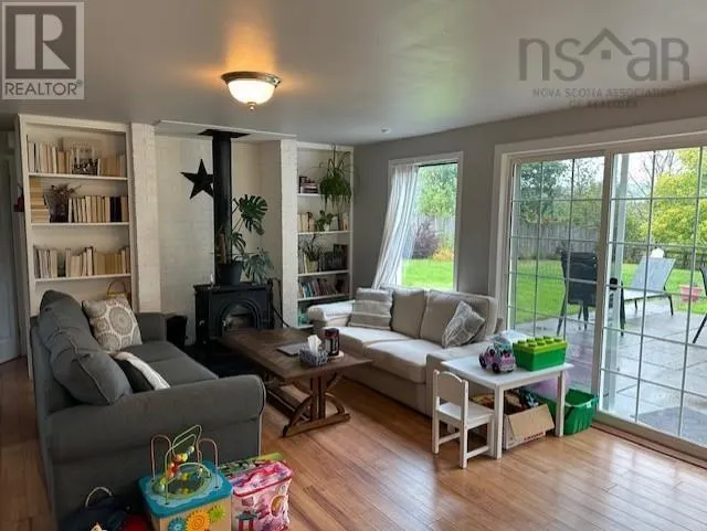 14 Hillside Drive