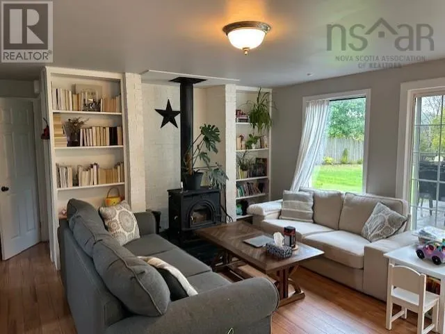 14 Hillside Drive