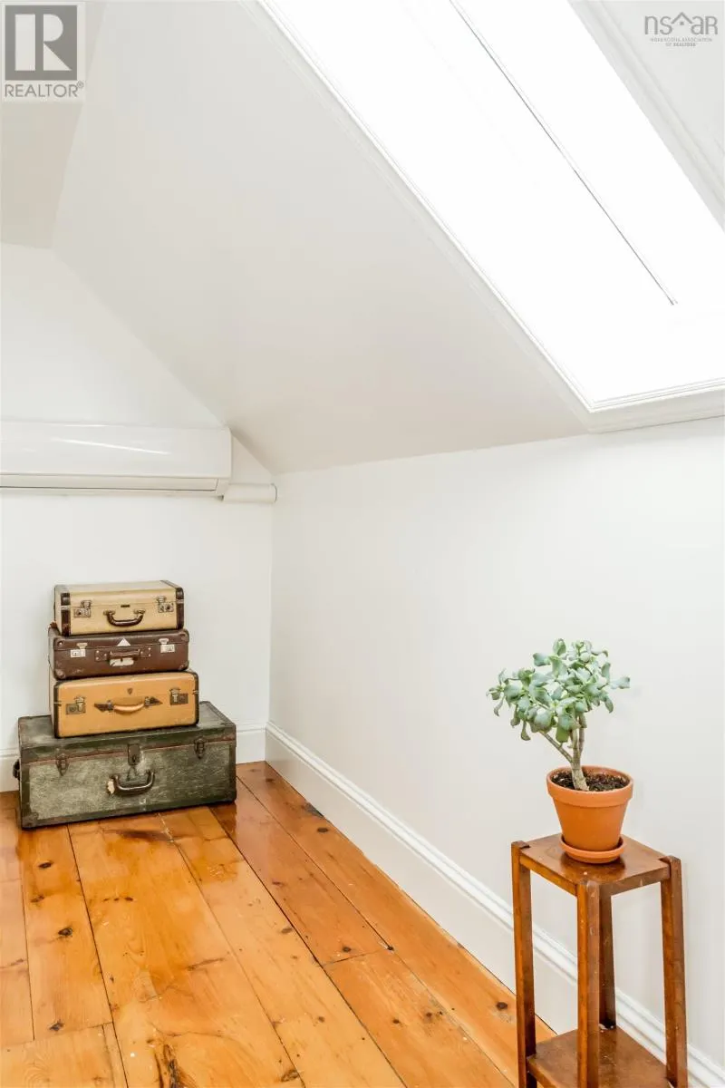 13 Lawrencetown Lane