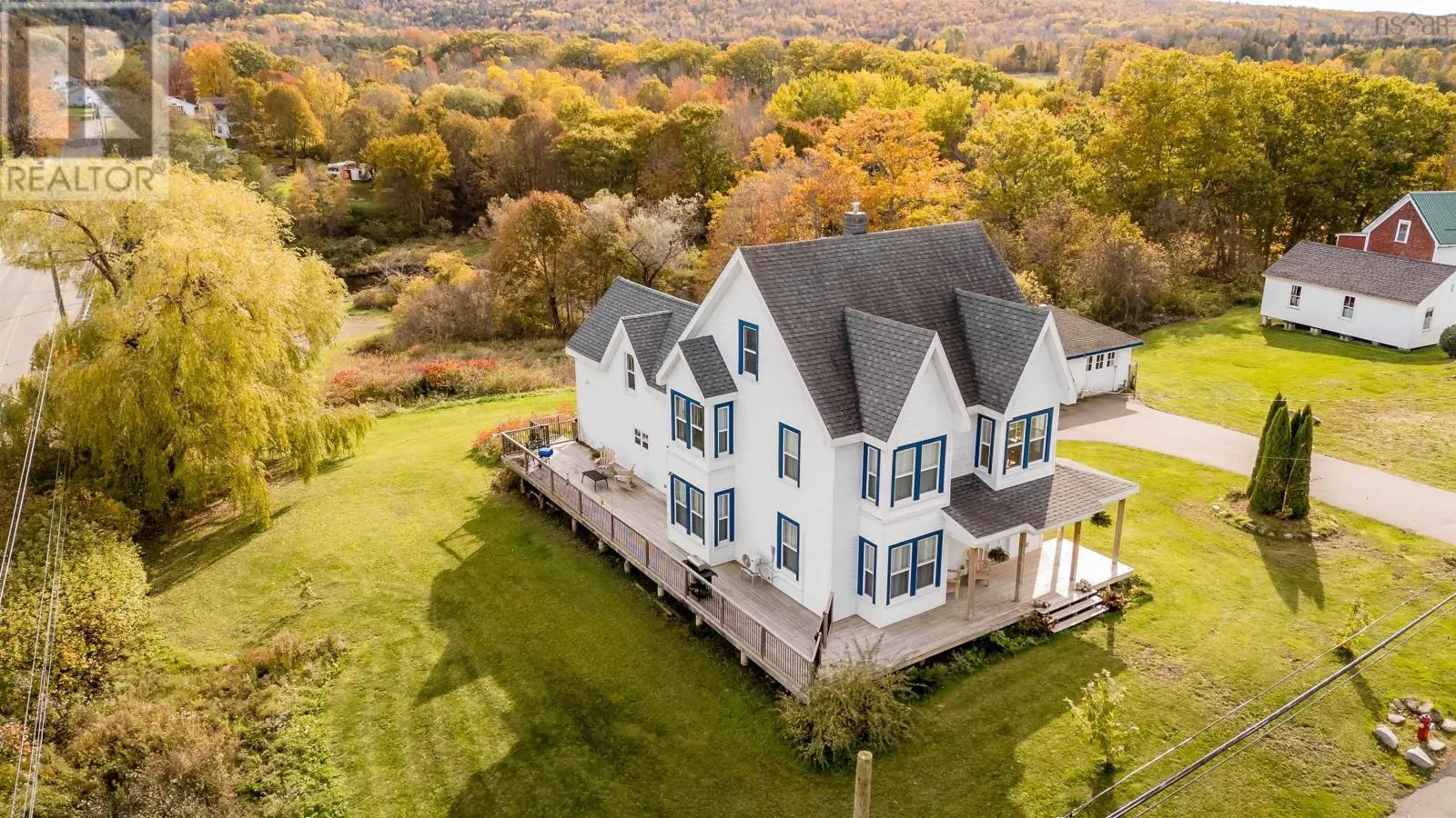 13 Lawrencetown Lane