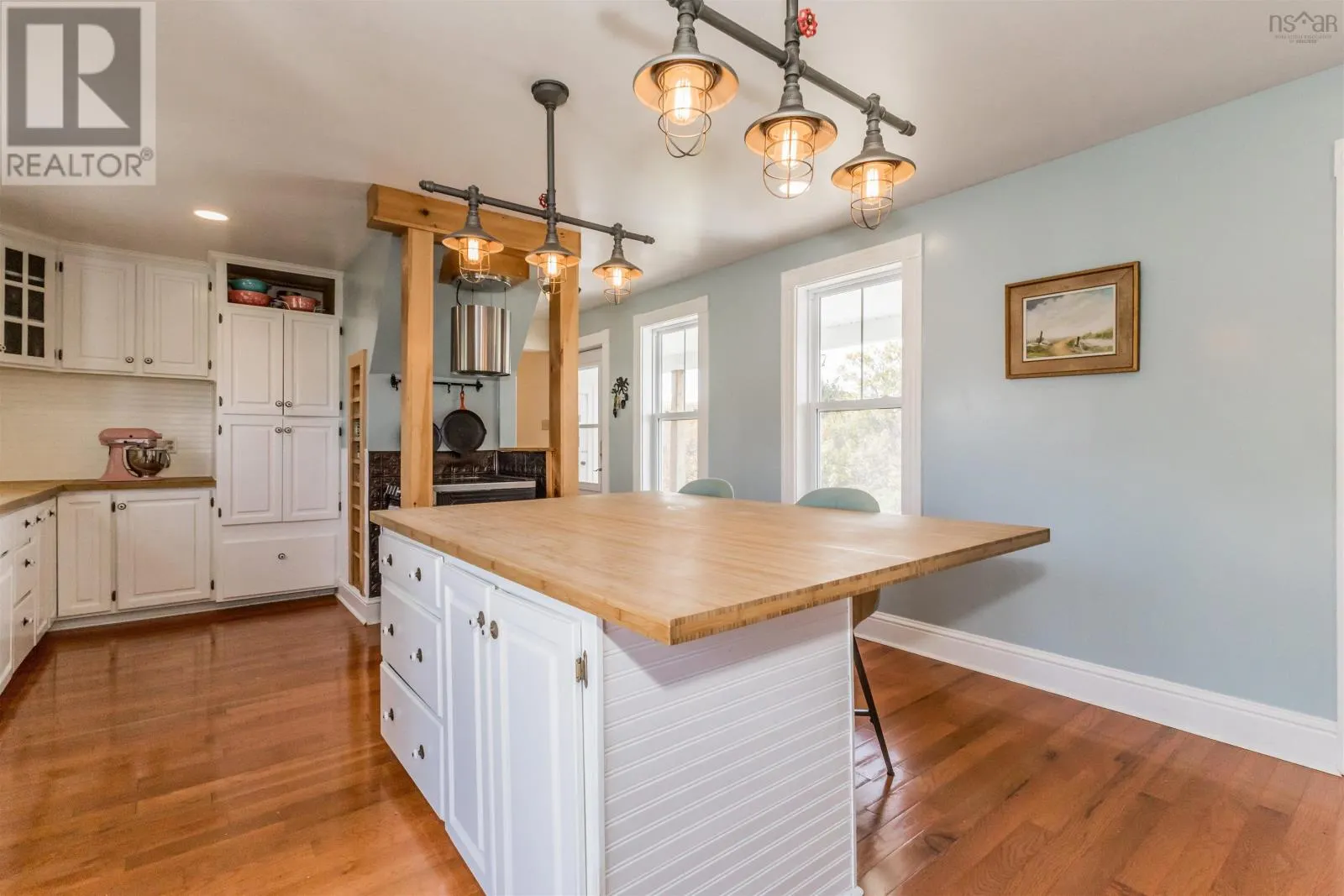 13 Lawrencetown Lane