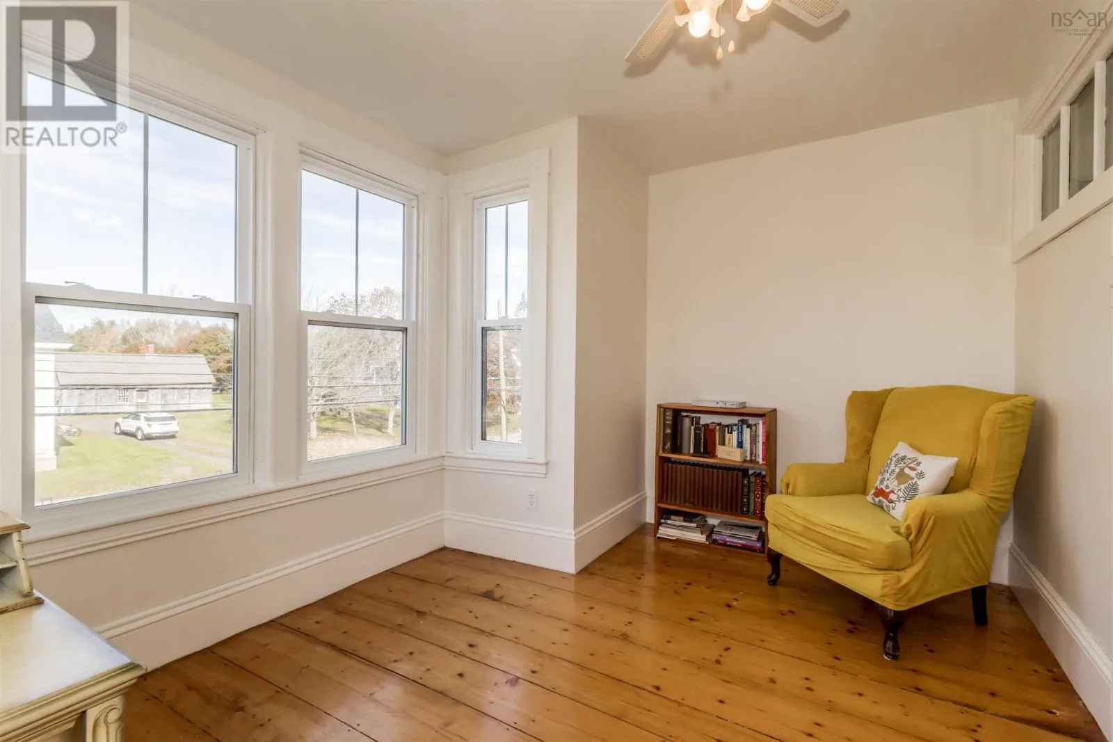 13 Lawrencetown Lane