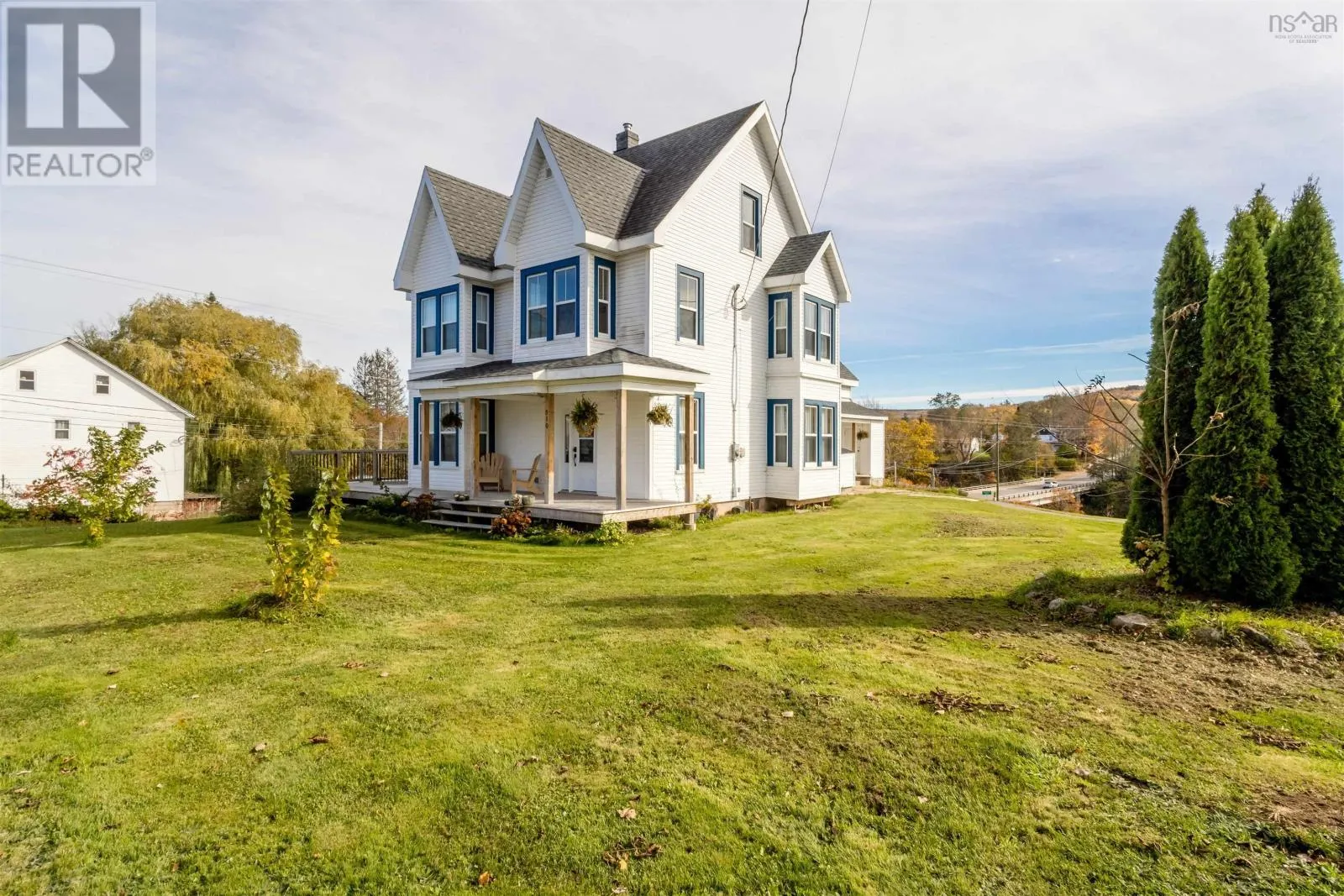 13 Lawrencetown Lane