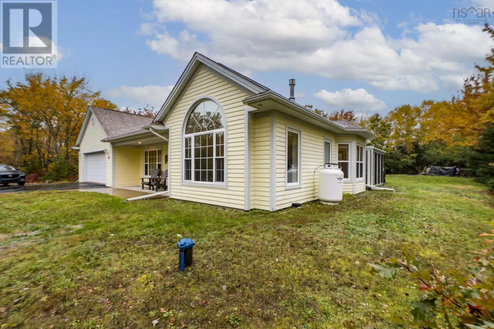 40 Hawkins Drive