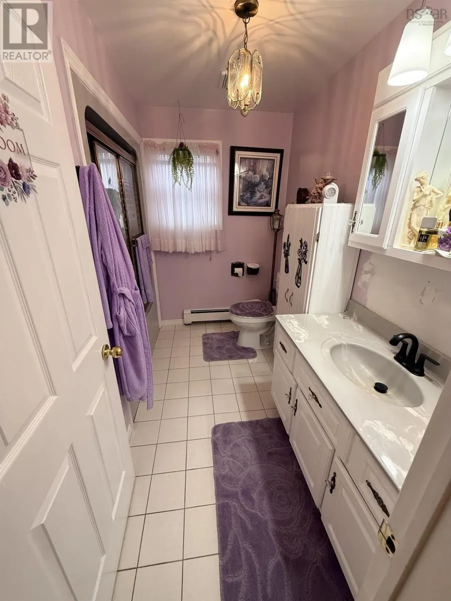 24 Andrews Avenue