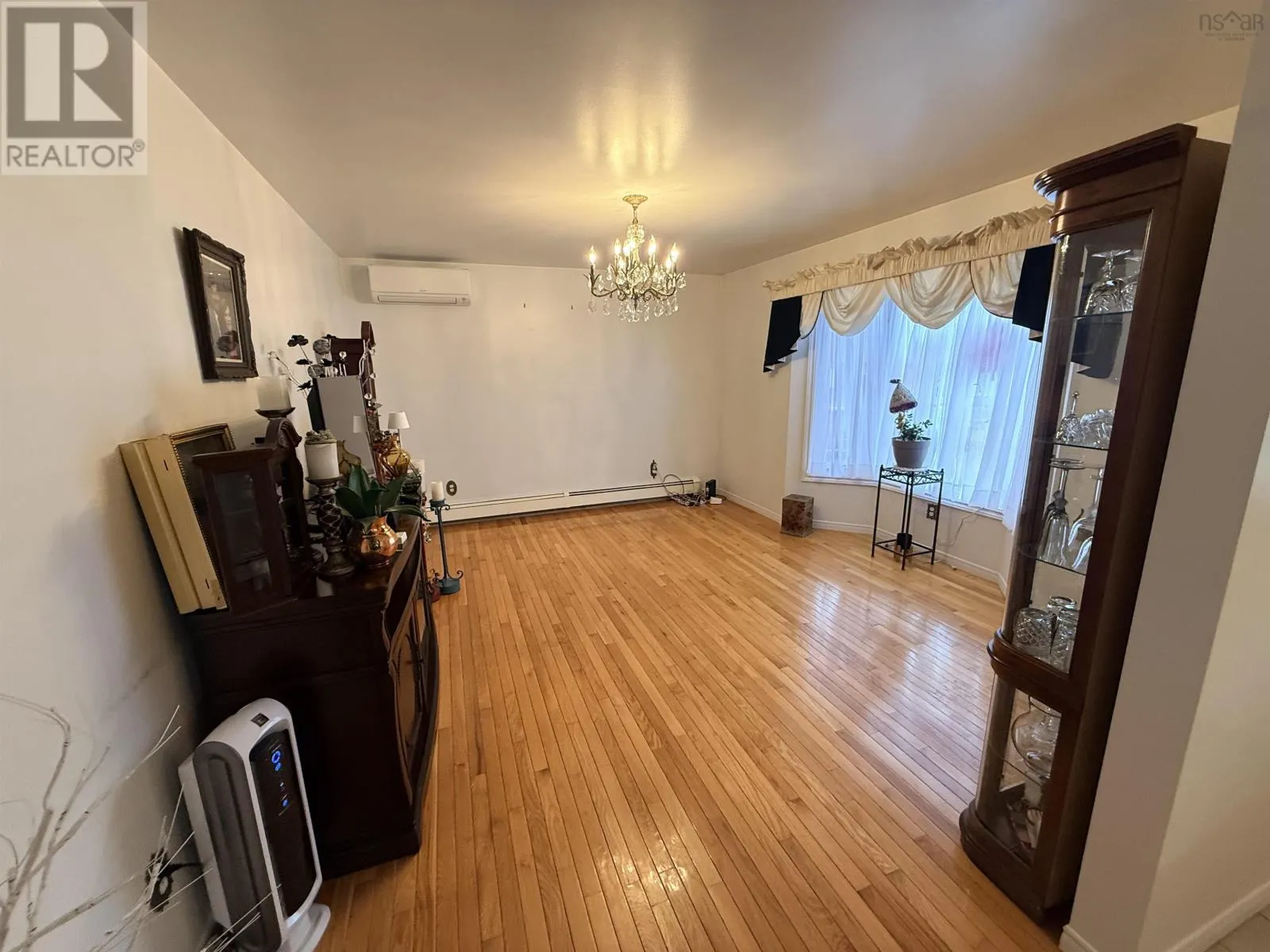 24 Andrews Avenue