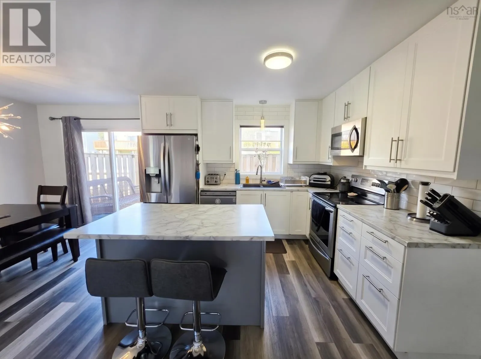 64 ROSSING Drive