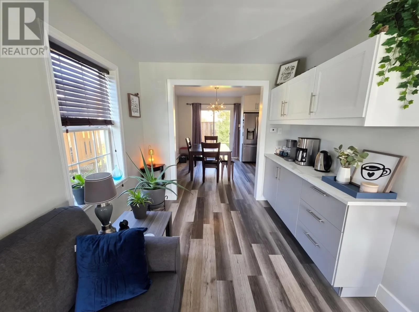 64 ROSSING Drive