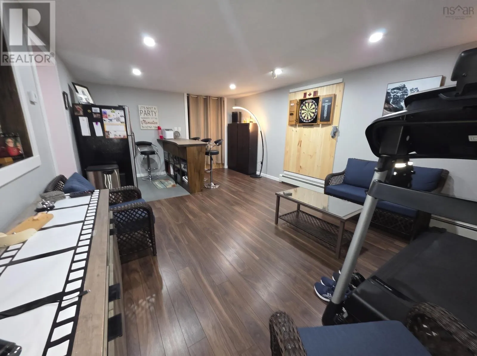 64 ROSSING Drive