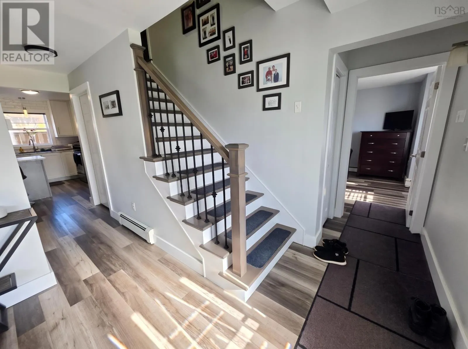 64 ROSSING Drive