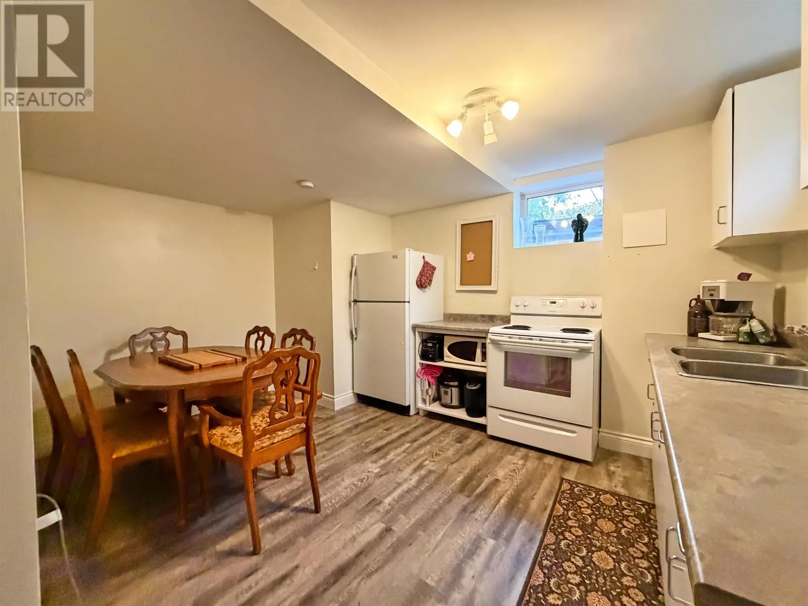 381 Chestnut Avenue