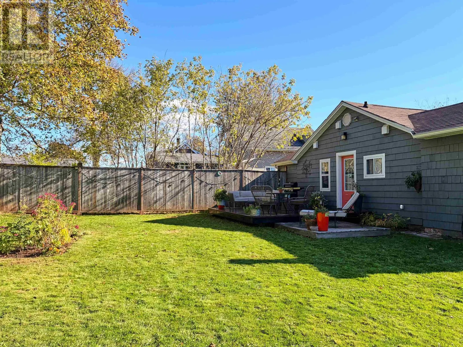 381 Chestnut Avenue