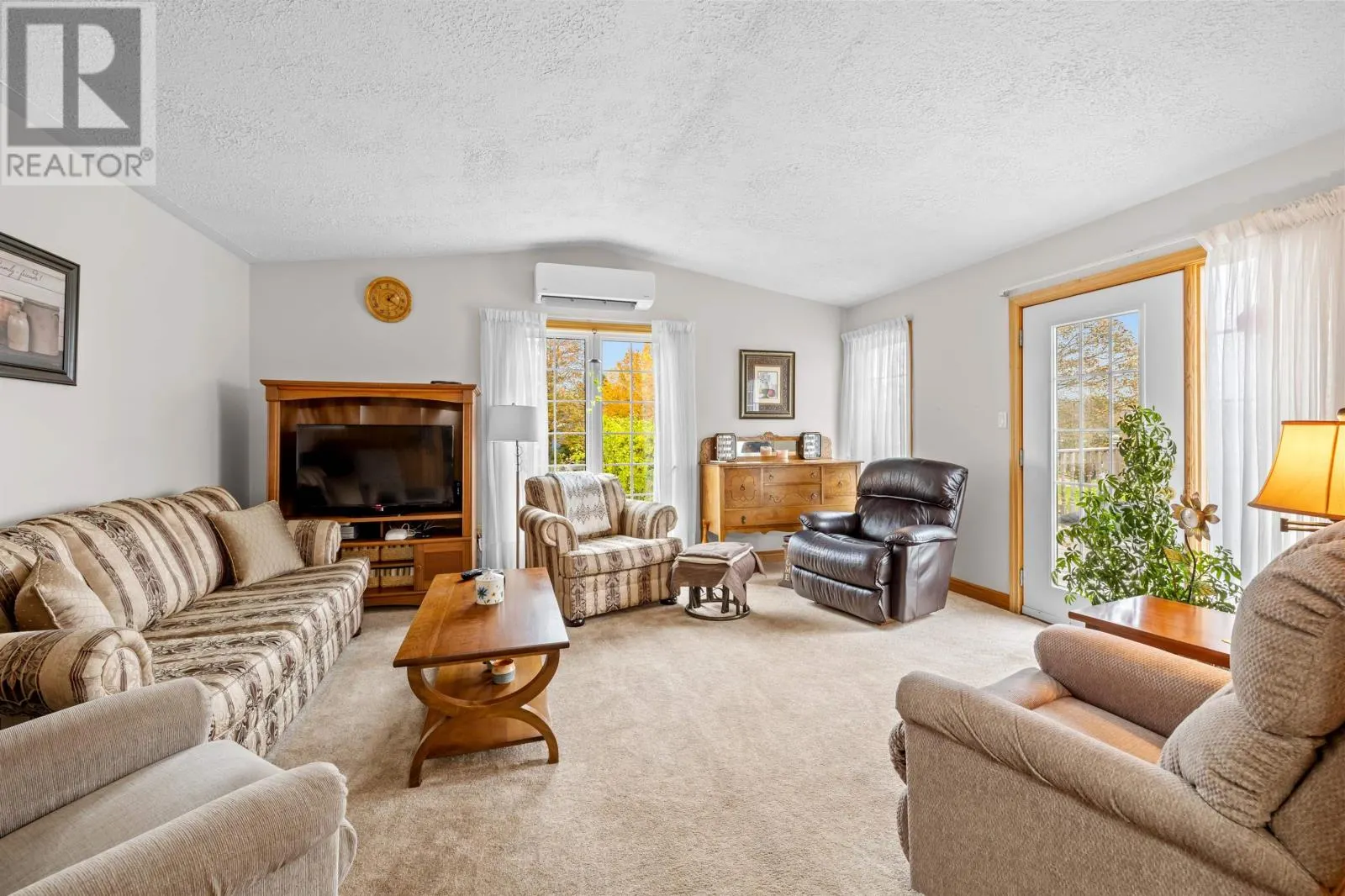 72 MacRae Drive