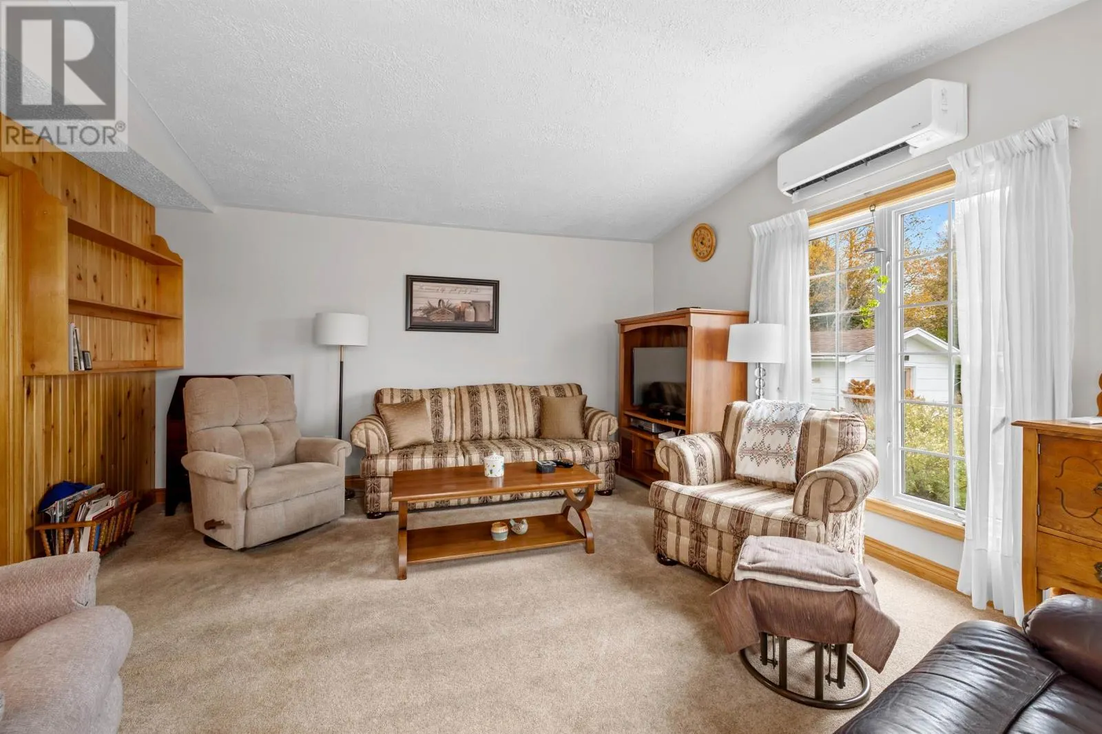 72 MacRae Drive