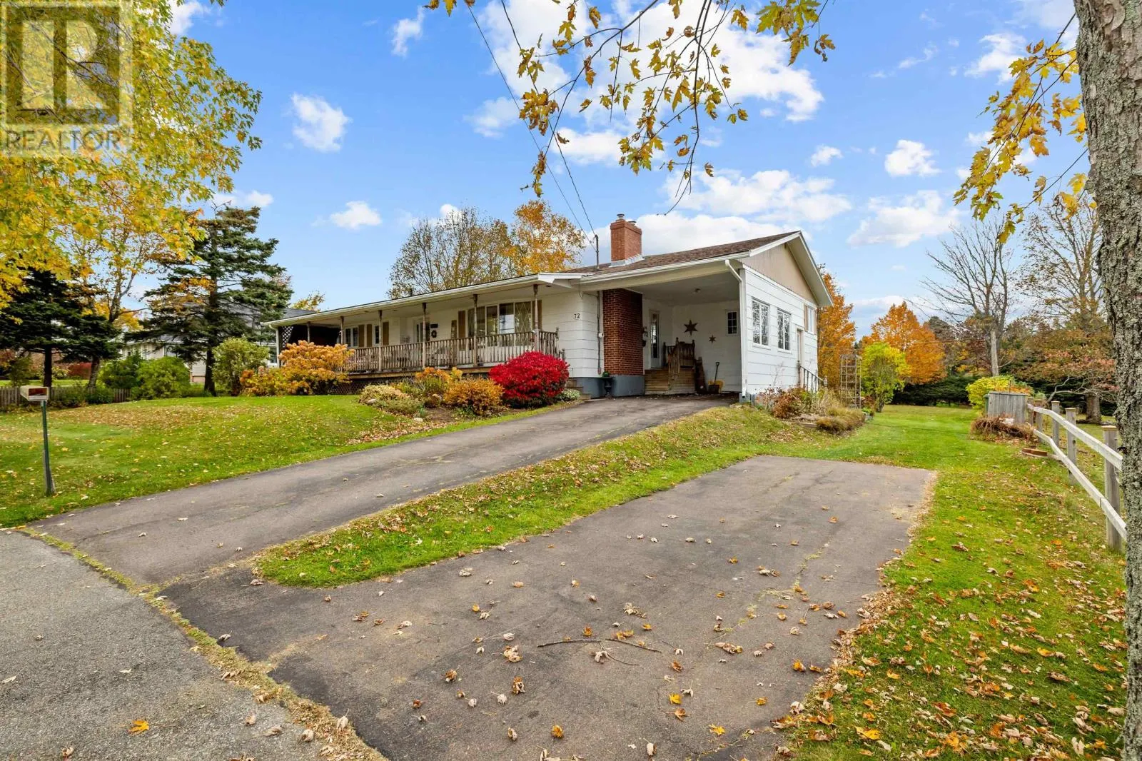 72 MacRae Drive