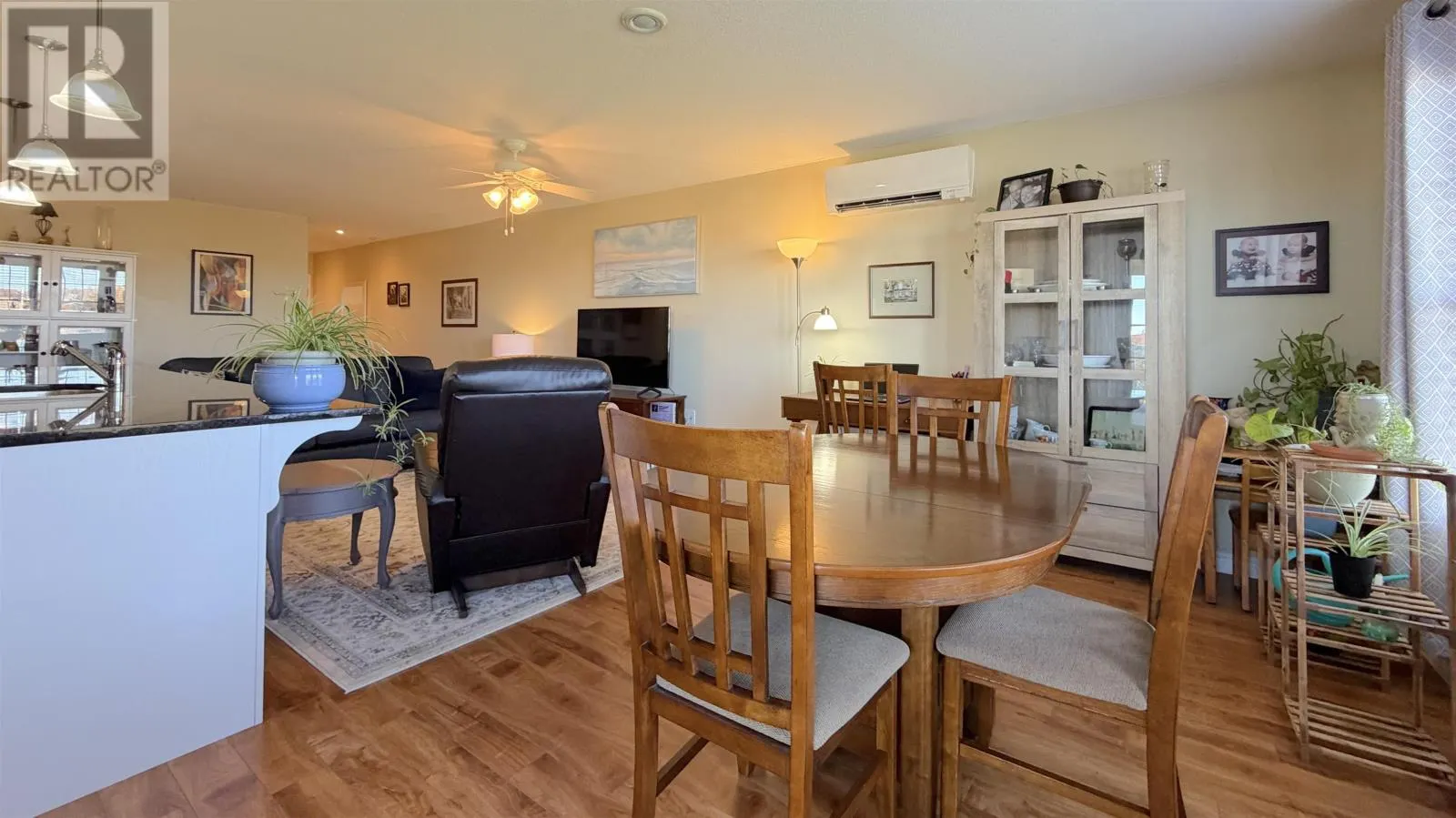 302 516 MacEwen Road