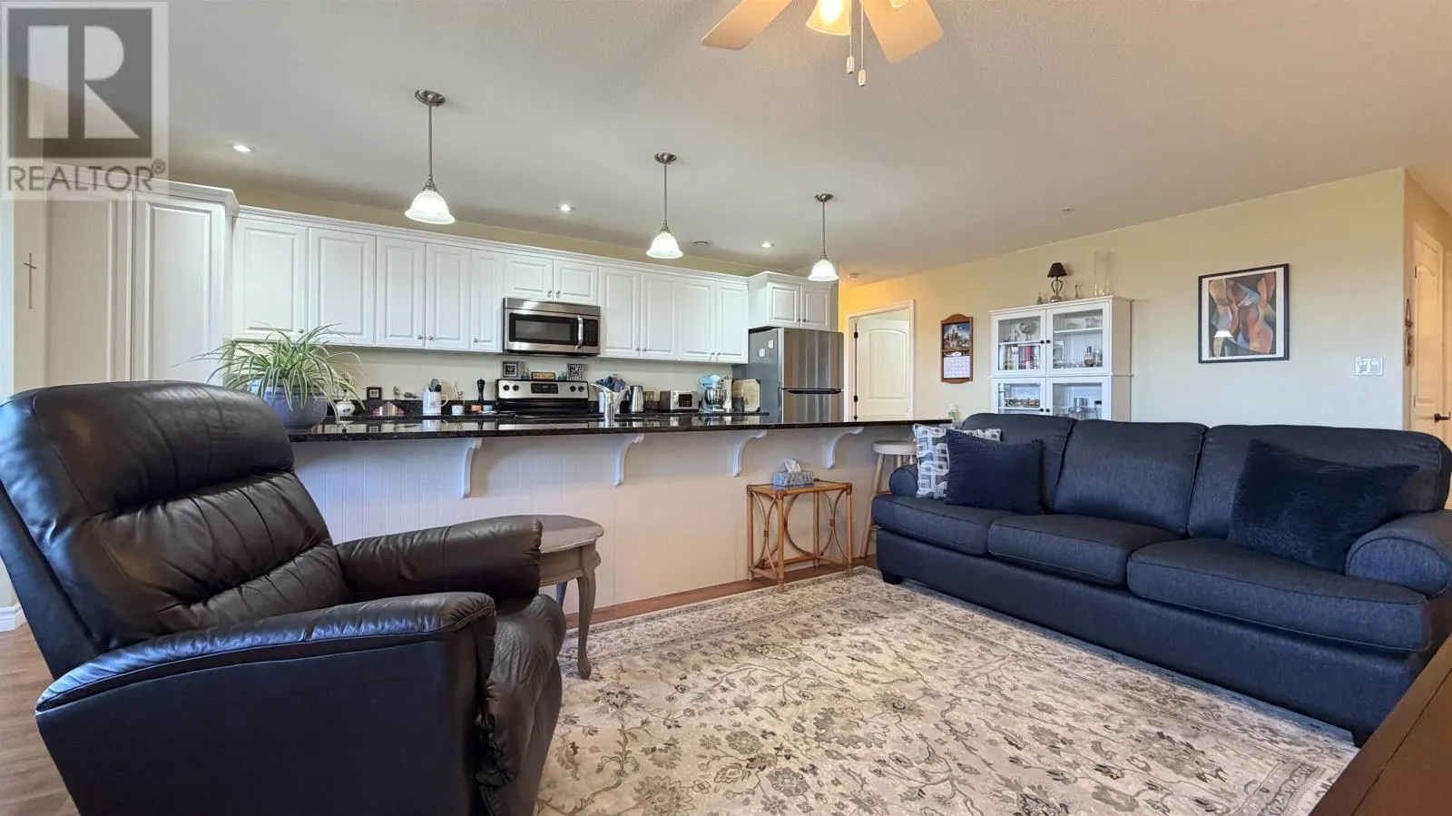 302 516 MacEwen Road