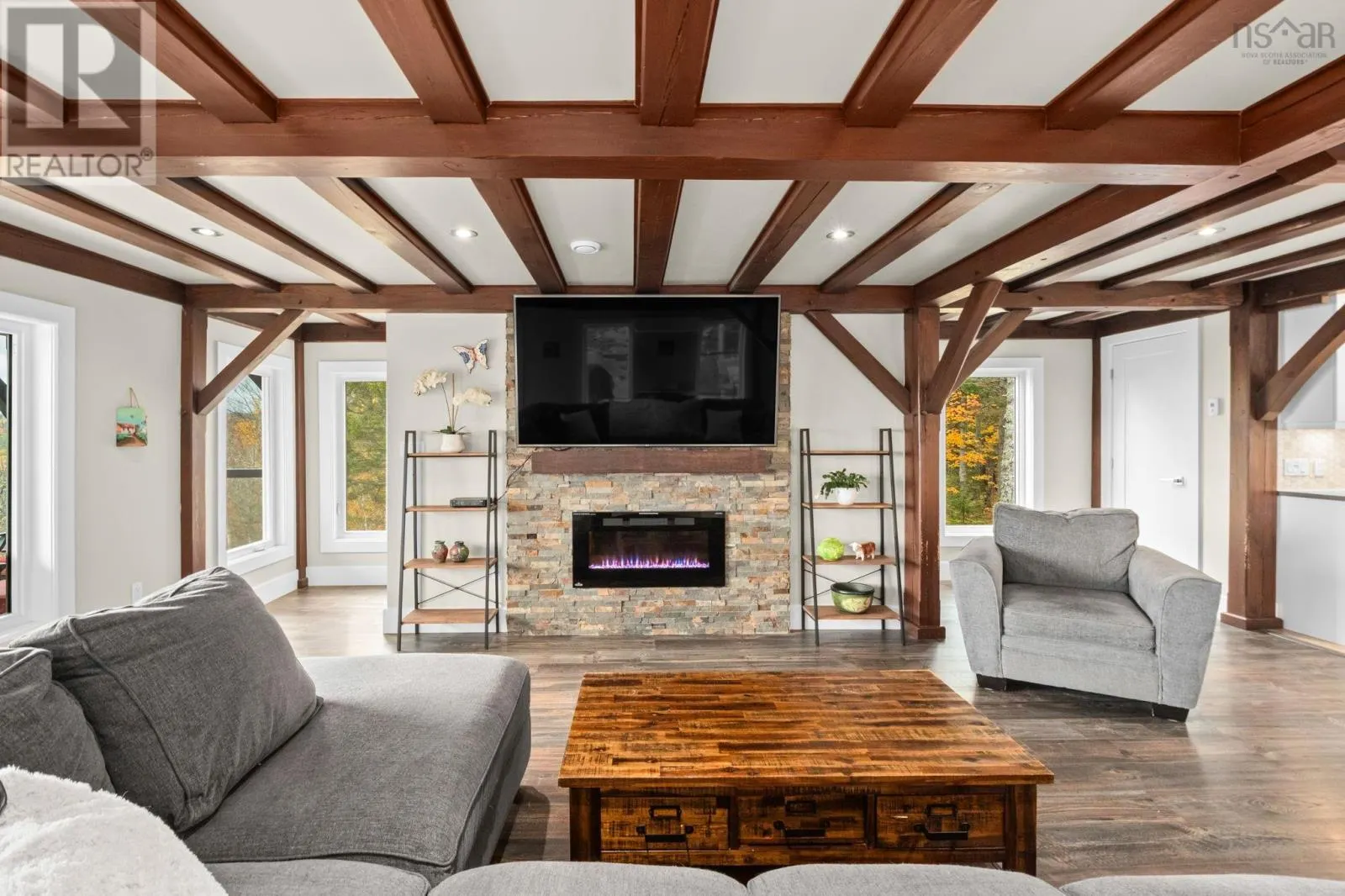 584 Summit Ridge Road