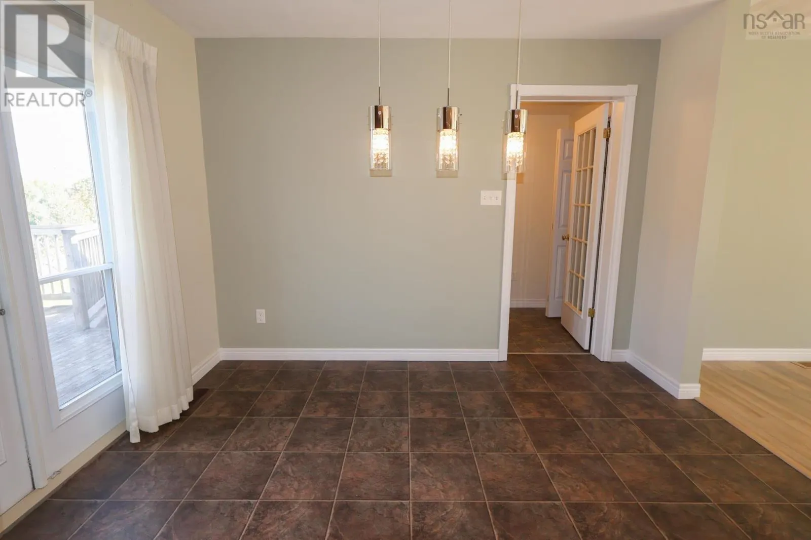 69 Dawson Heights