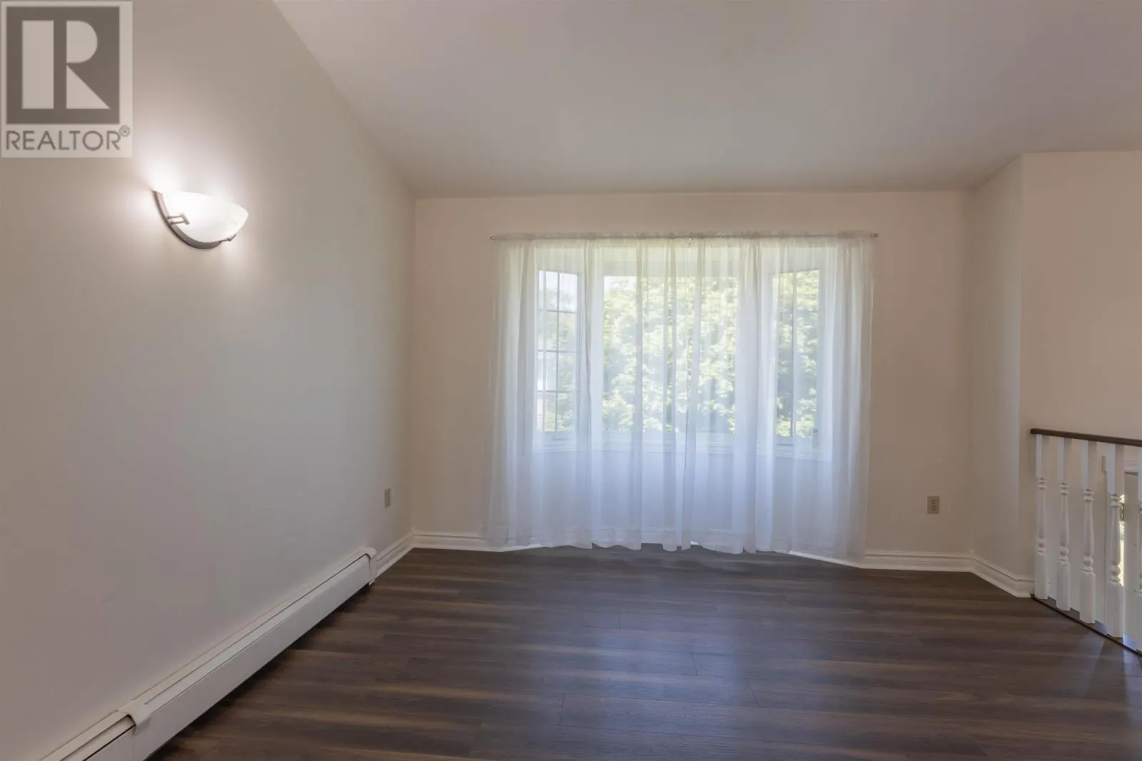 124 Westridge Crescent