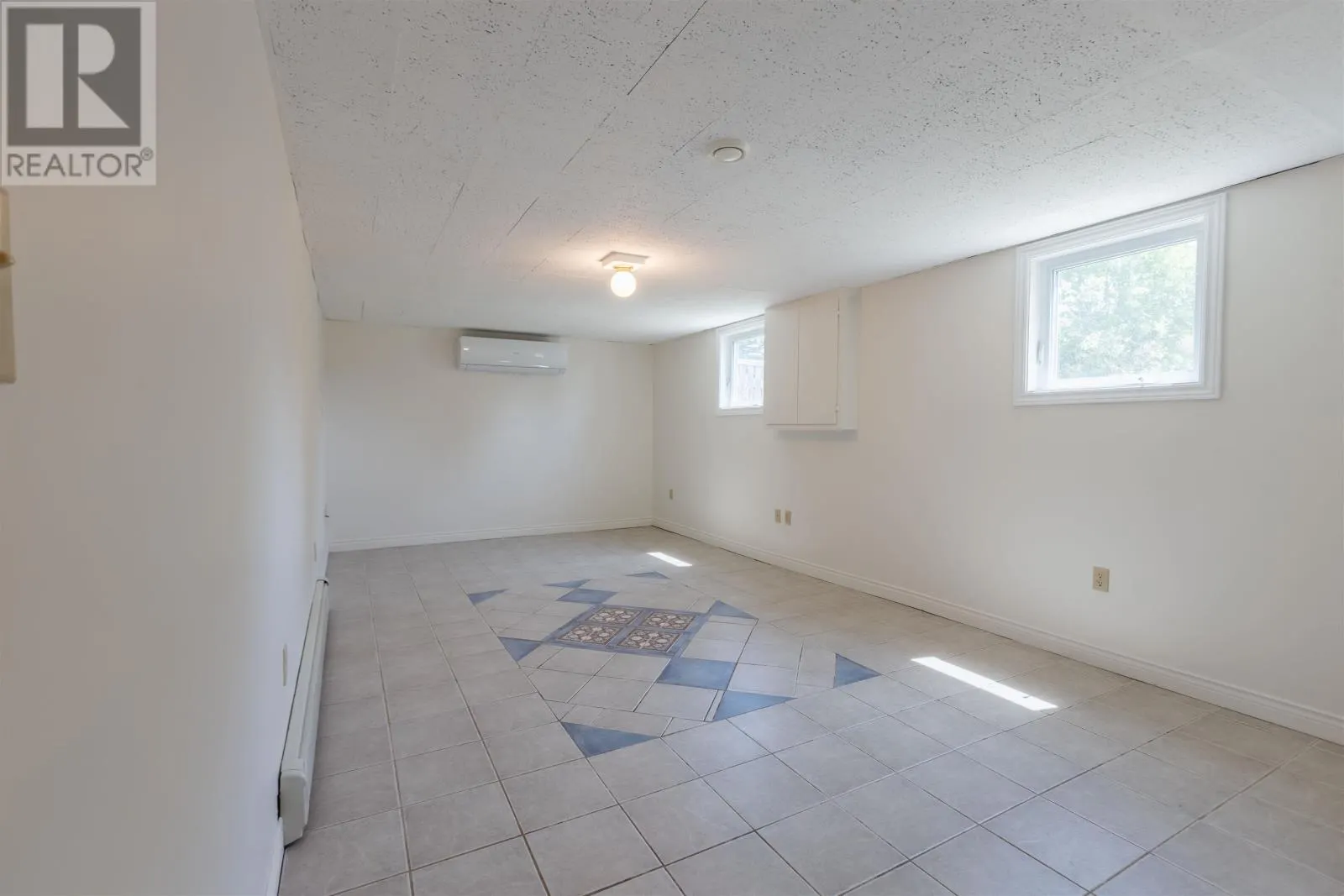 124 Westridge Crescent