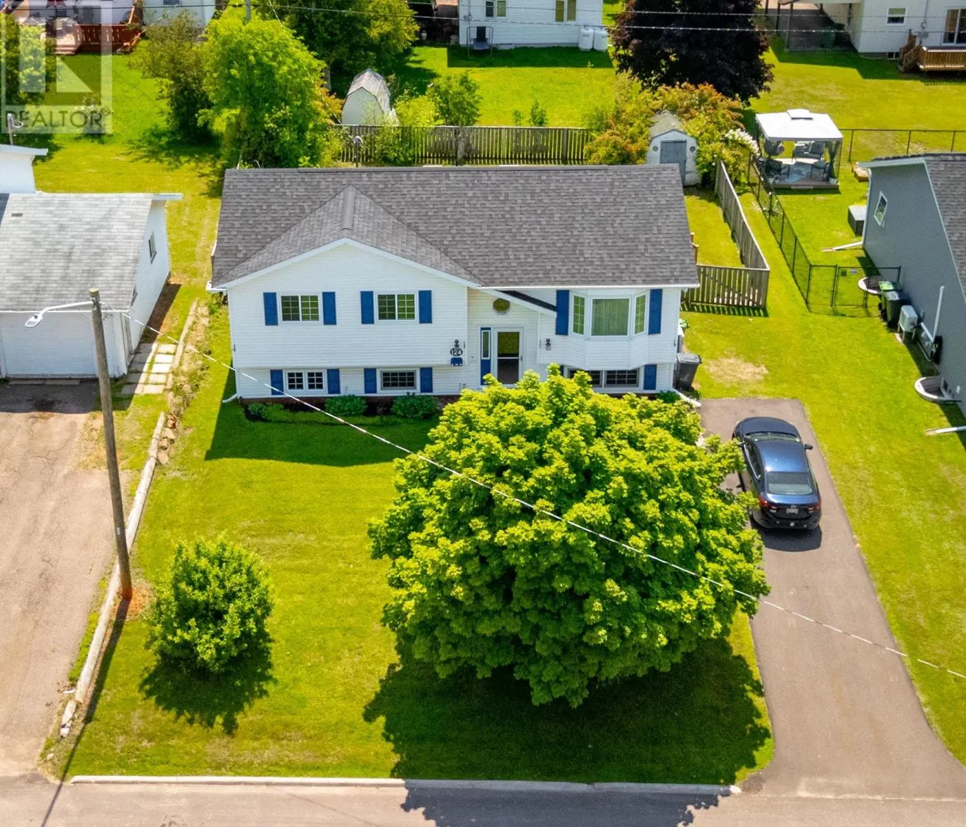 124 Westridge Crescent