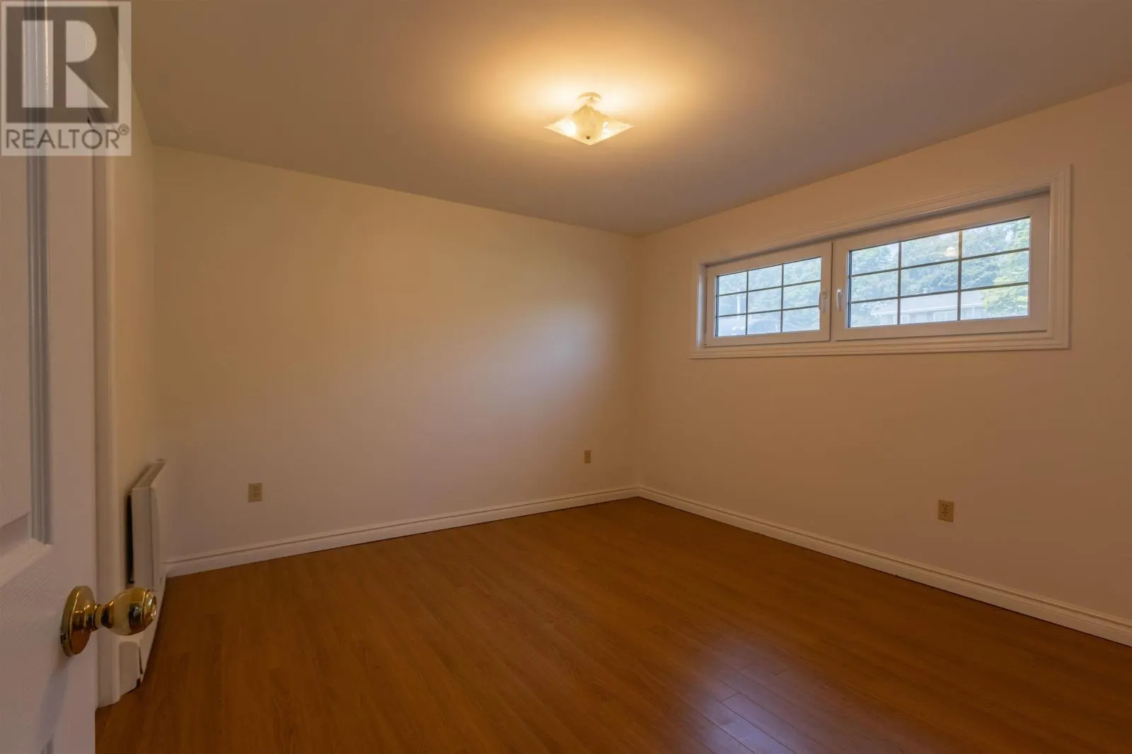 124 Westridge Crescent