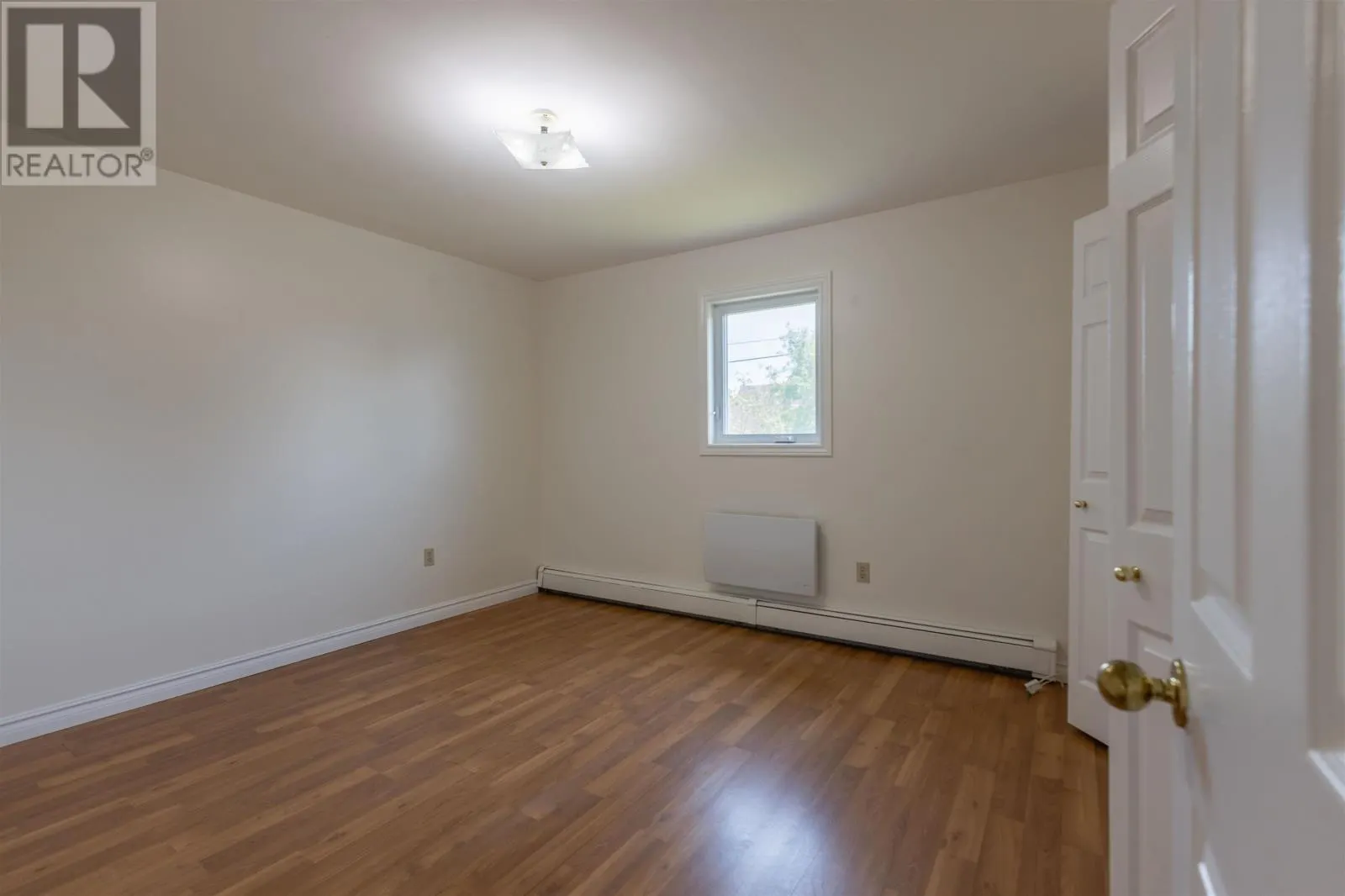124 Westridge Crescent