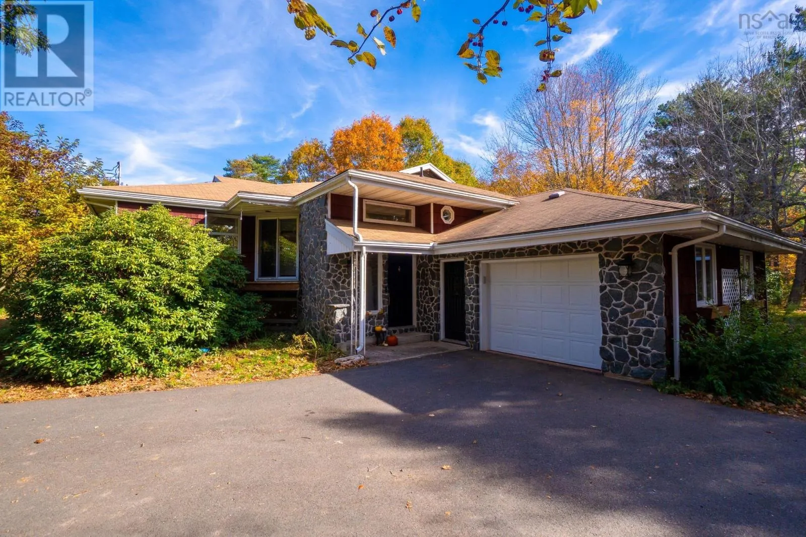 1198 Victoria Road