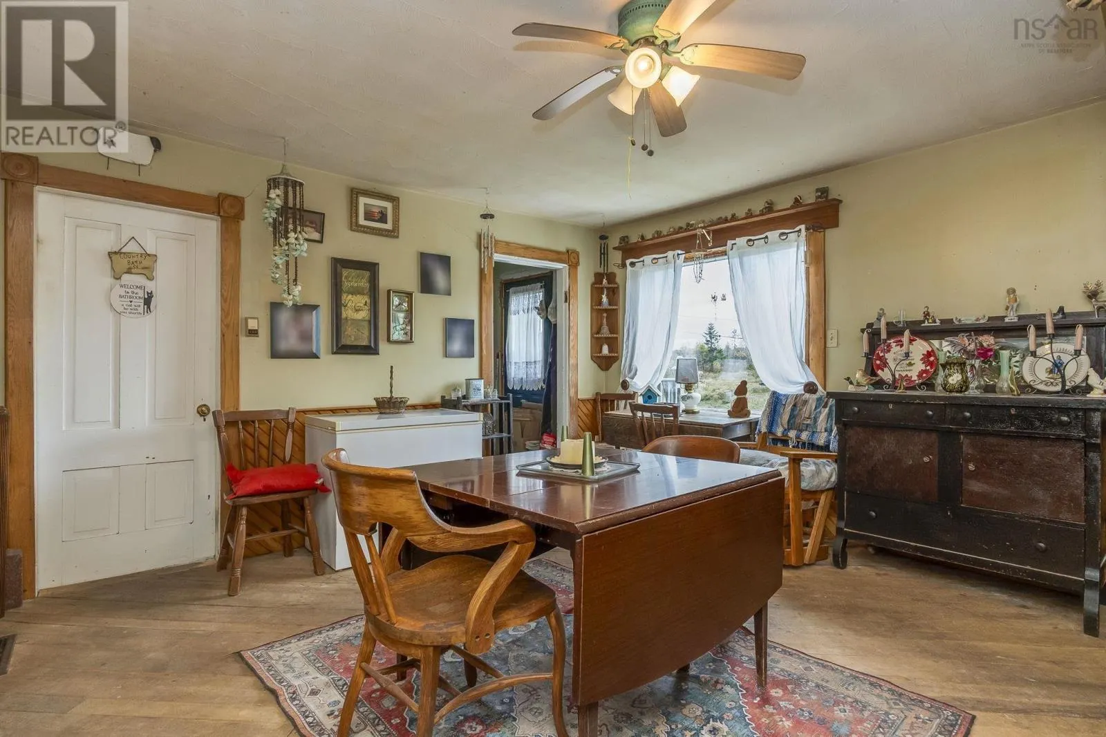 1579 Highway 10