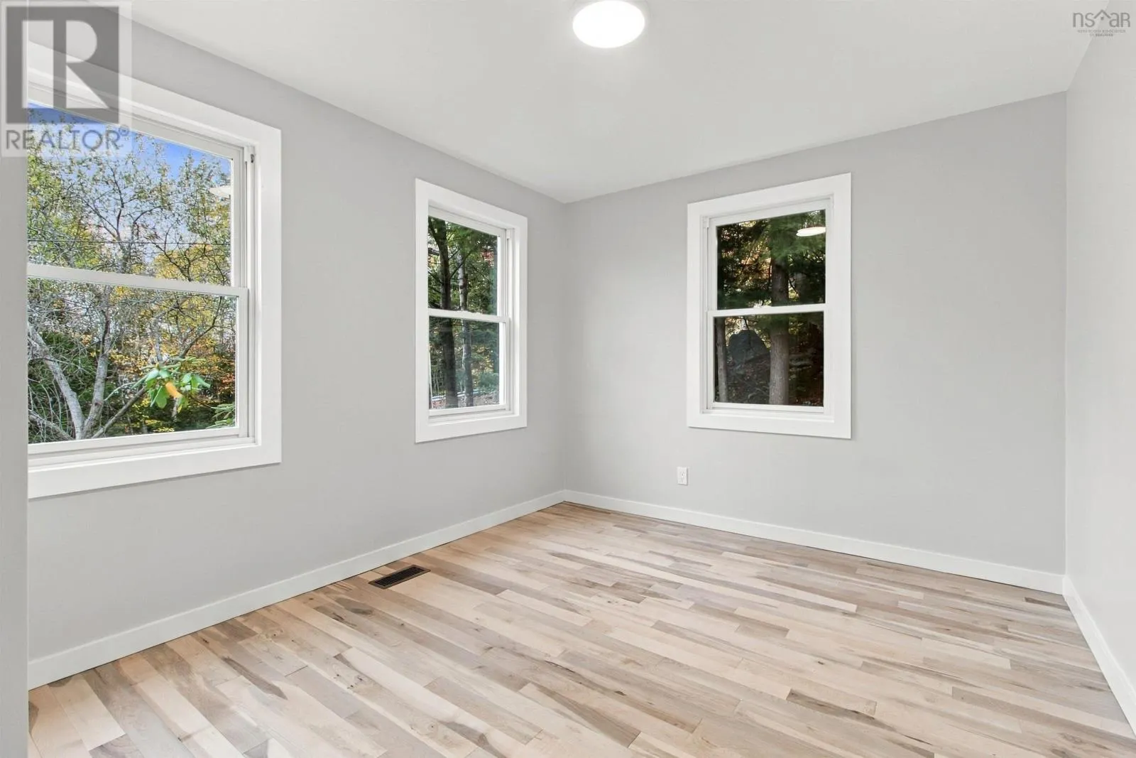 7 Millview Avenue