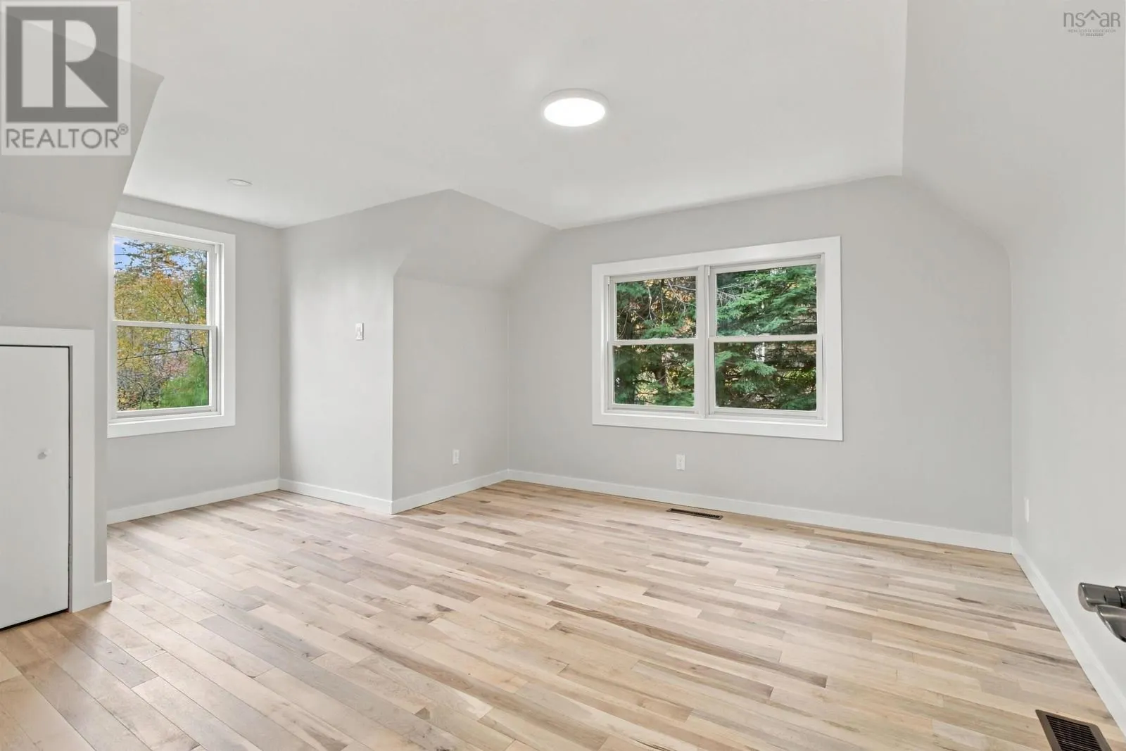 7 Millview Avenue