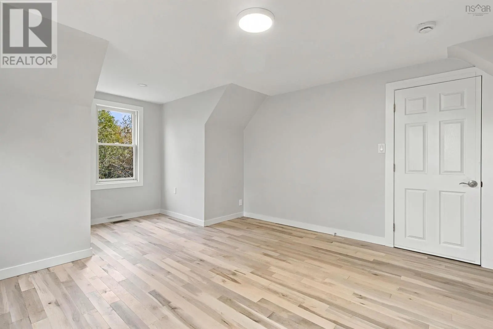 7 Millview Avenue