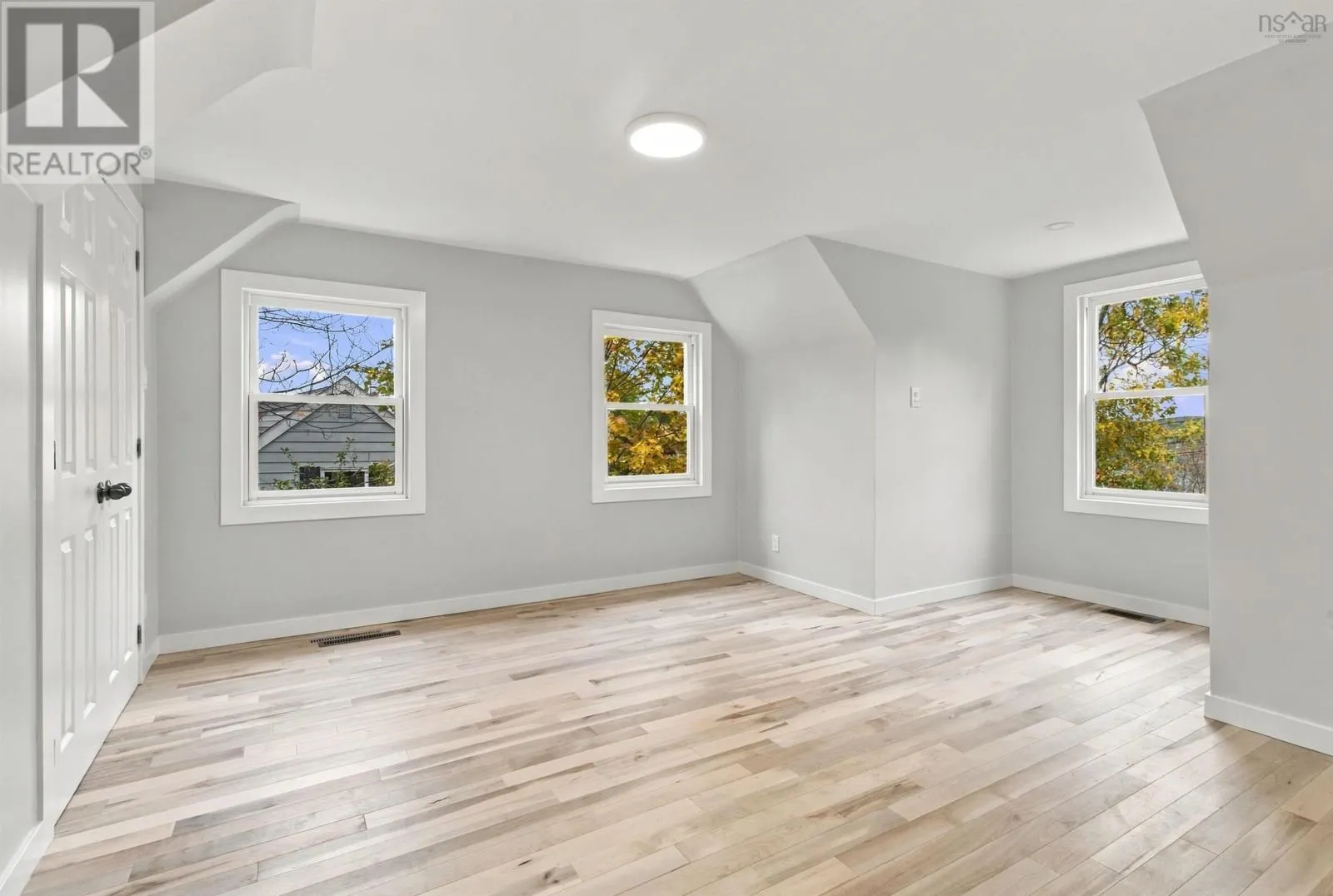 7 Millview Avenue