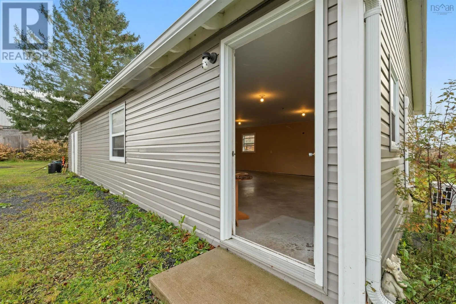 6874 Highway 354