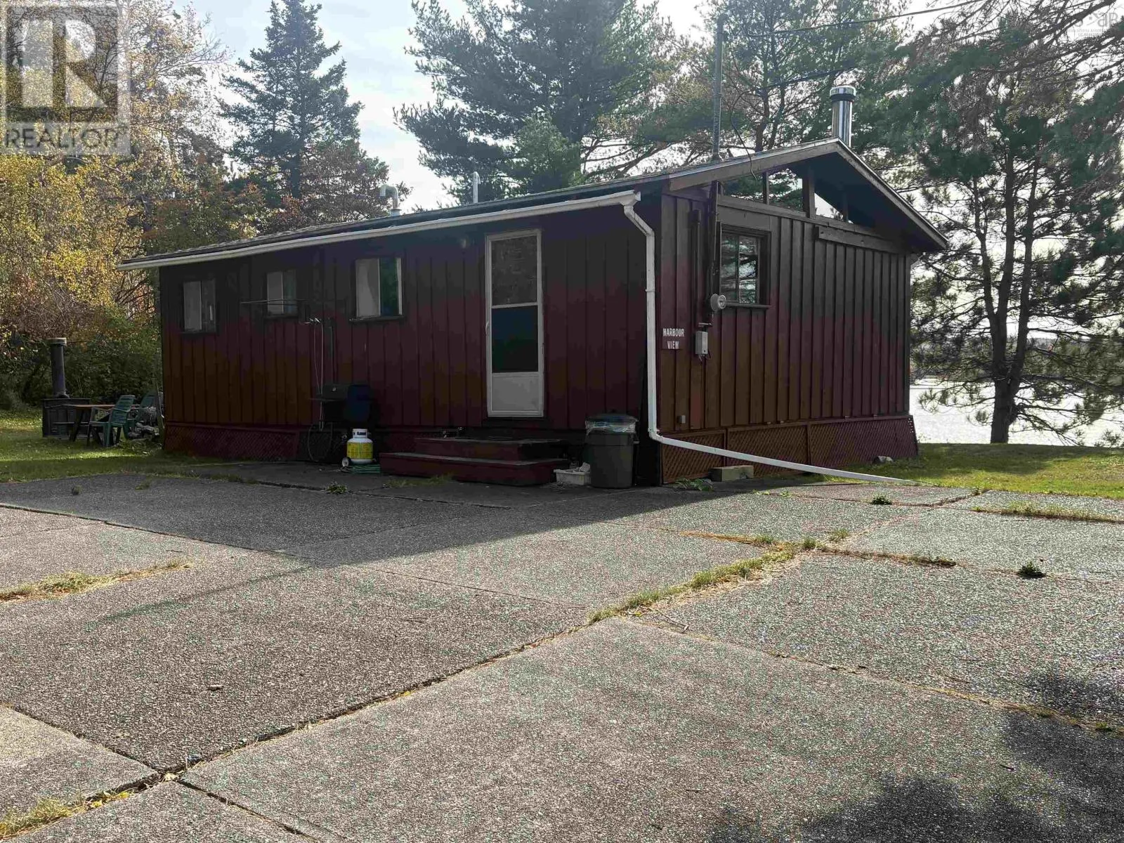 4 Reid Lane