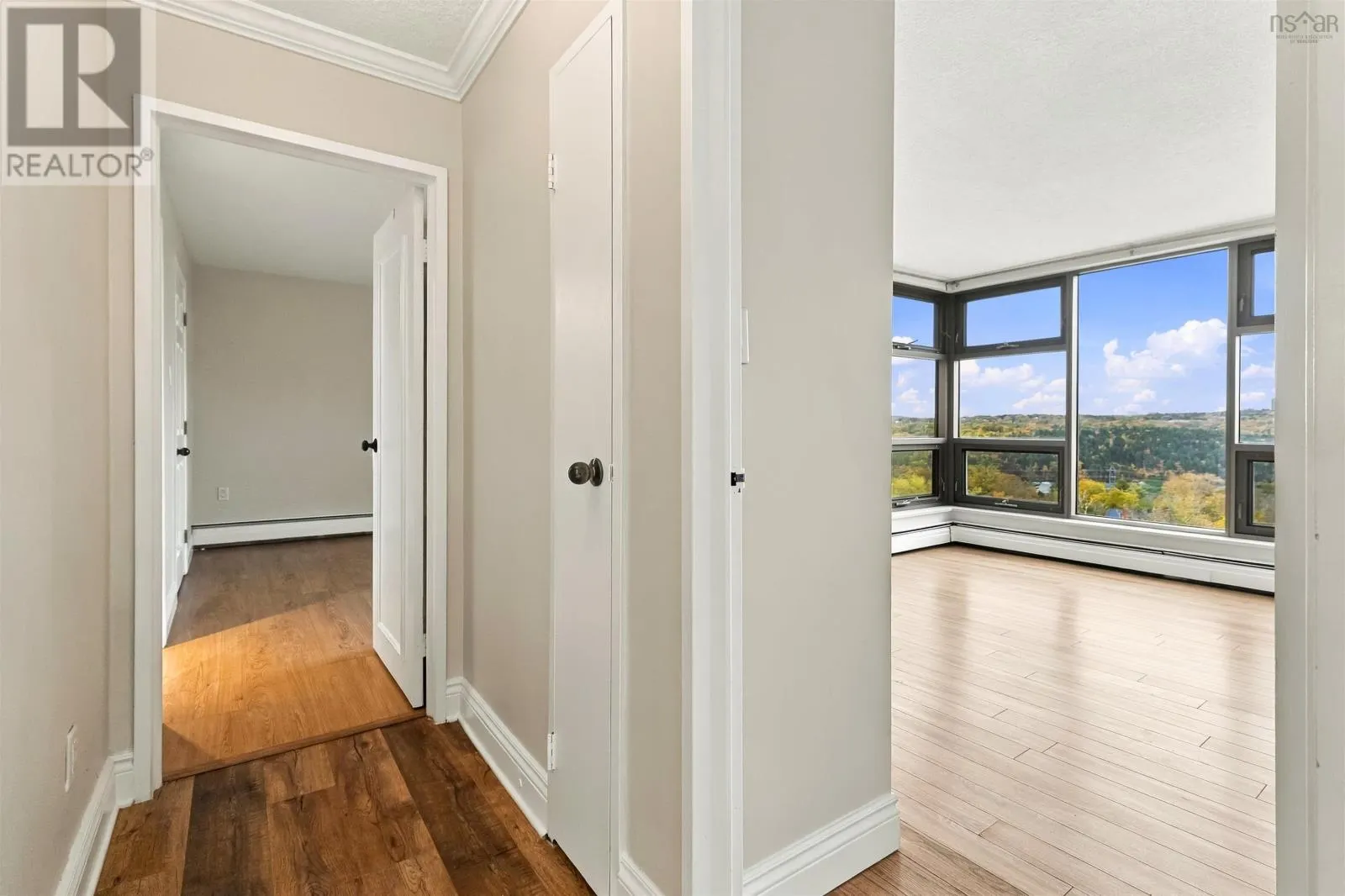 806 6369 Coburg Road