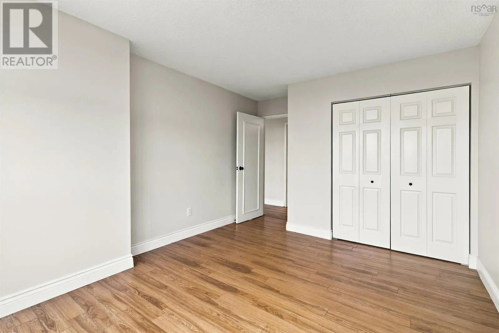 806 6369 Coburg Road
