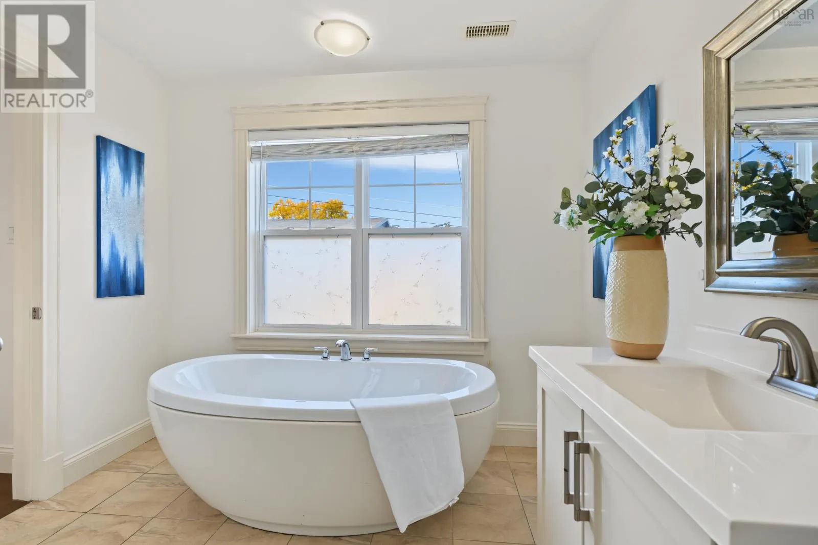 28 Hazelton Hill