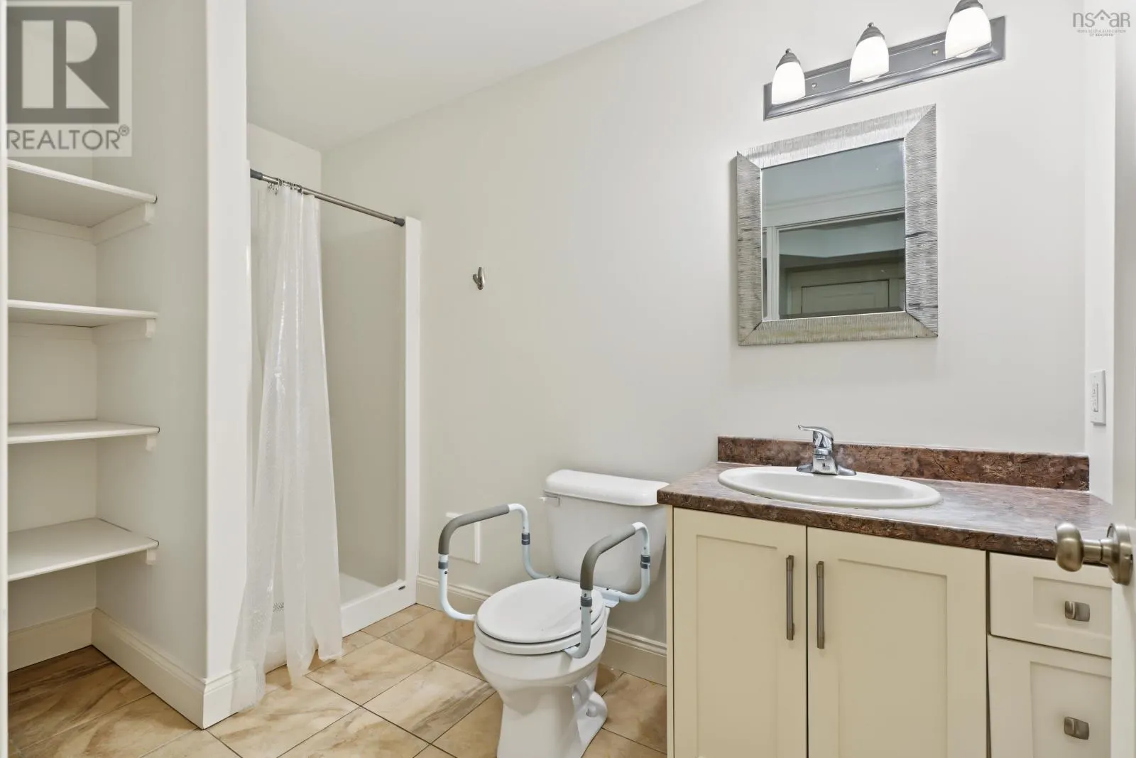 28 Hazelton Hill