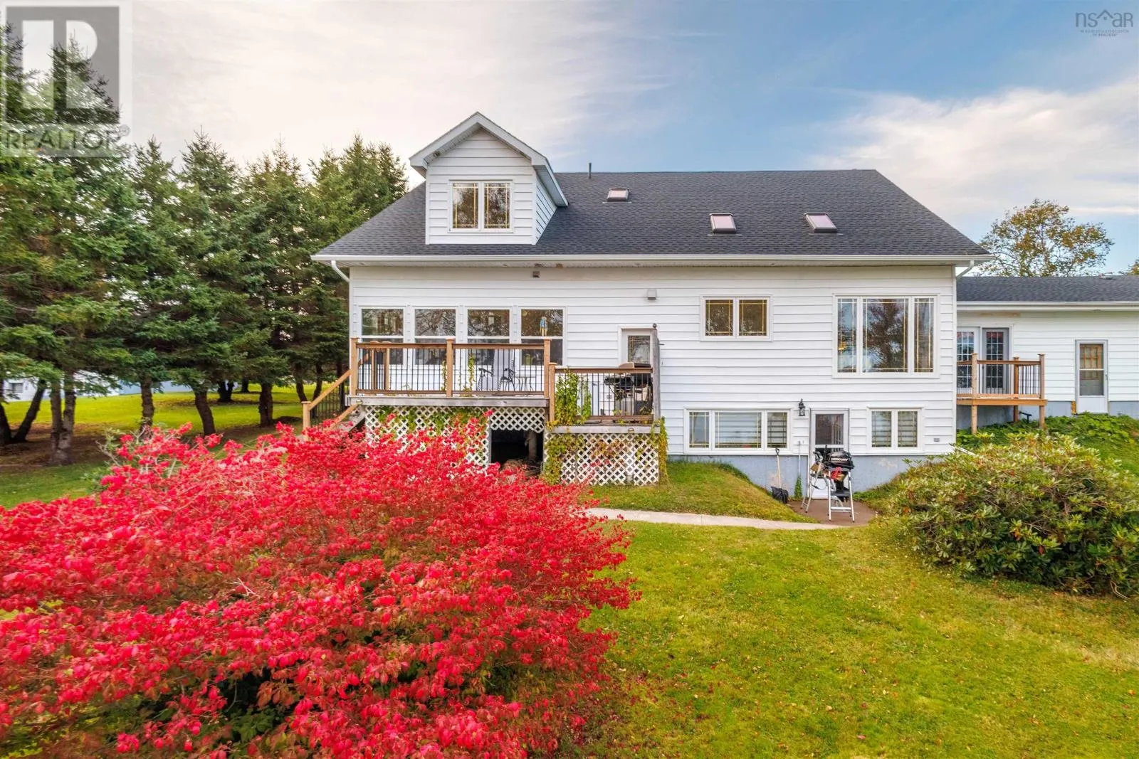 583 HILLSIDE Road