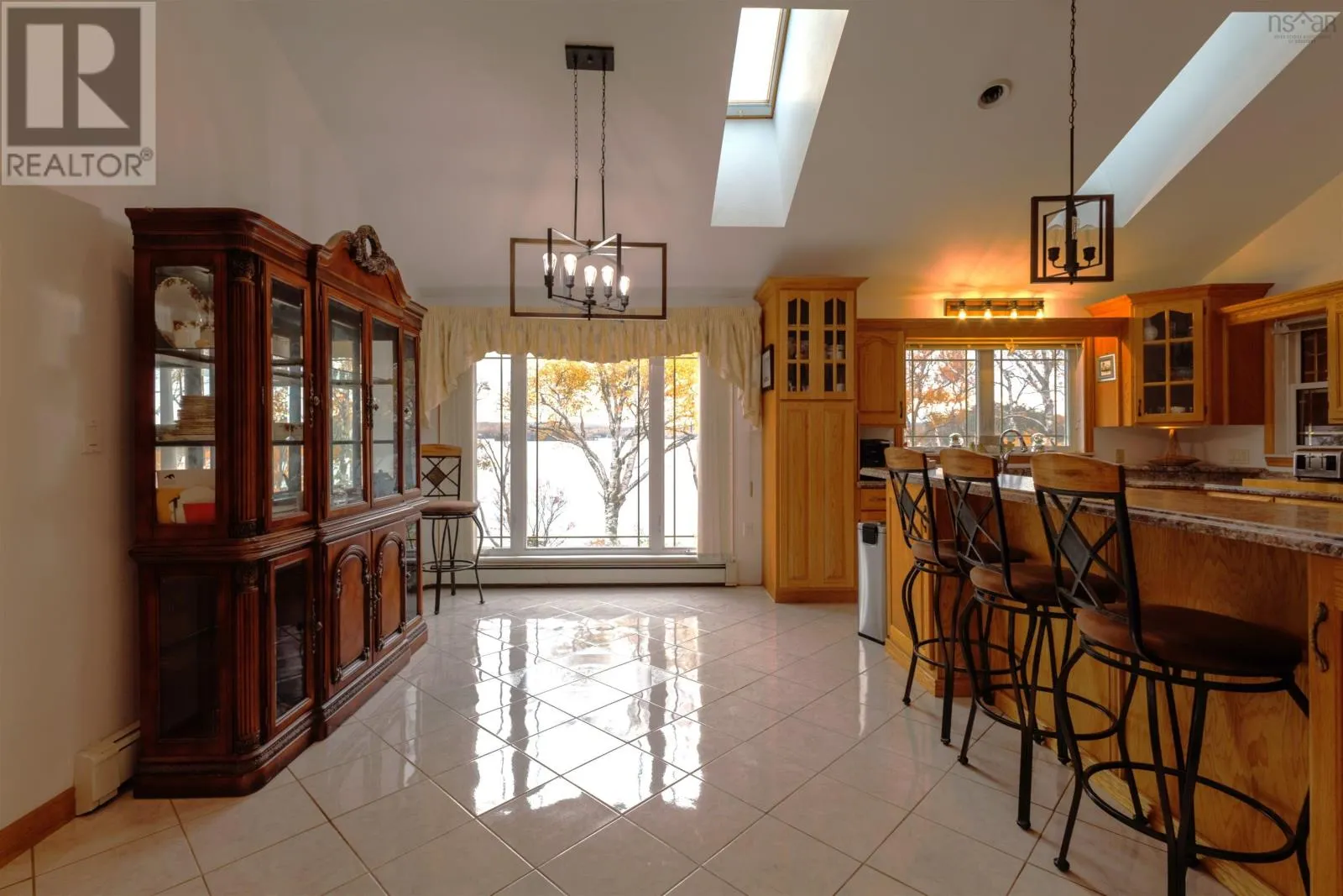 583 HILLSIDE Road