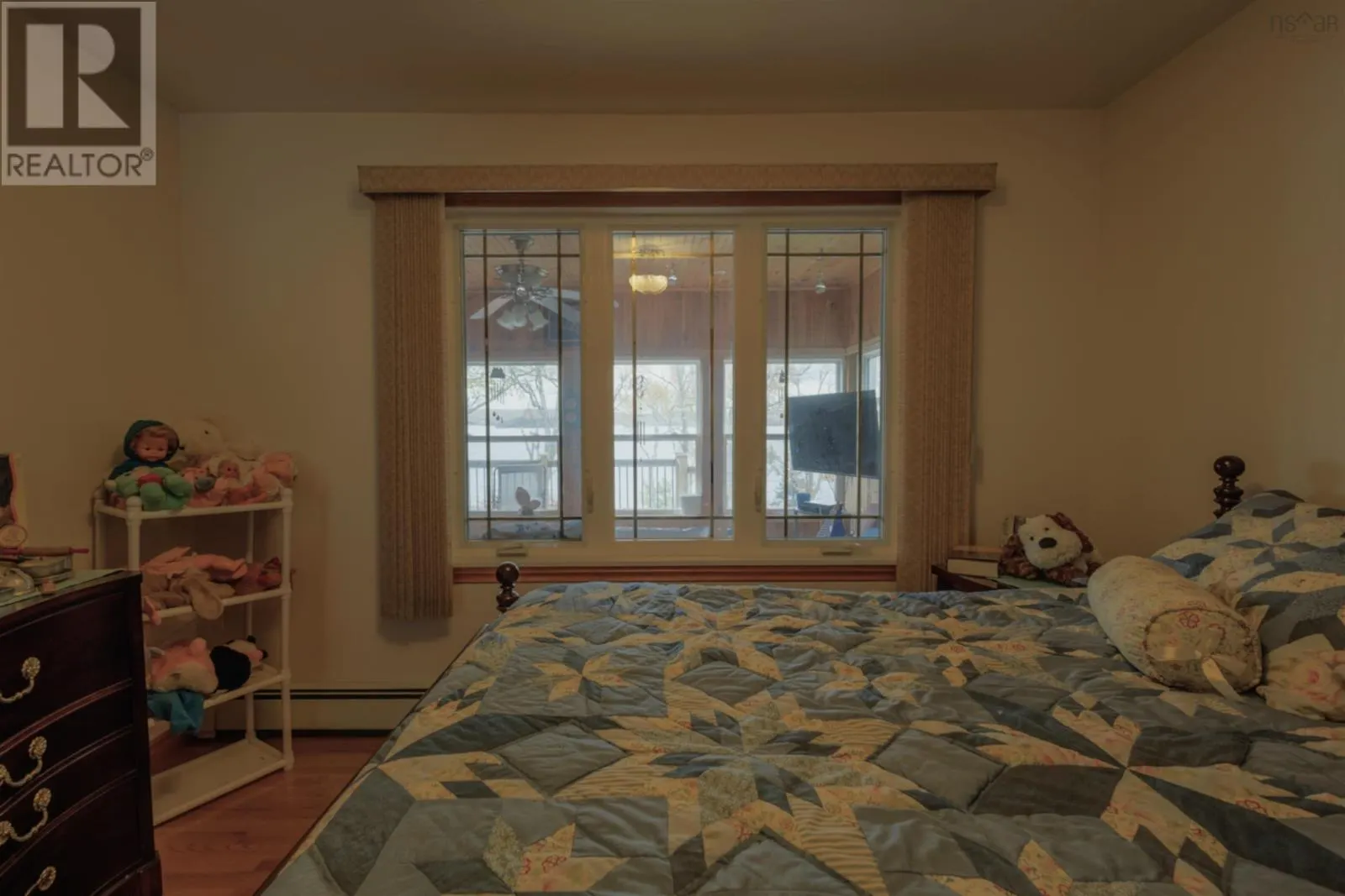 583 HILLSIDE Road