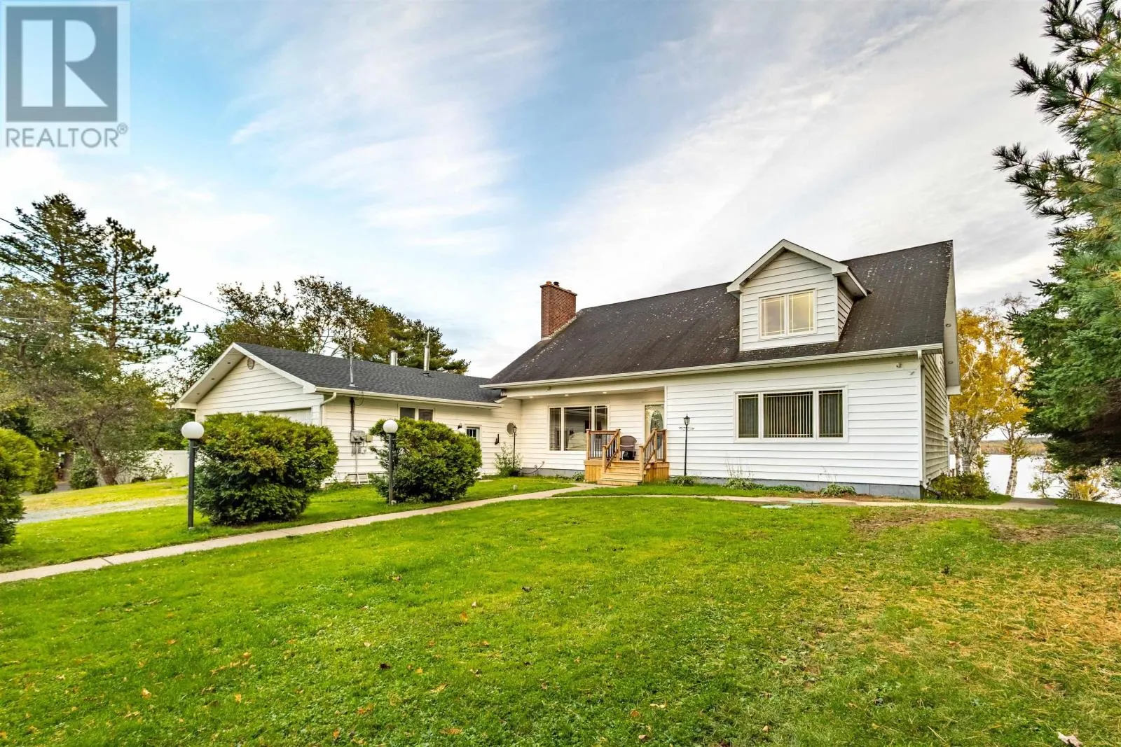 583 HILLSIDE Road