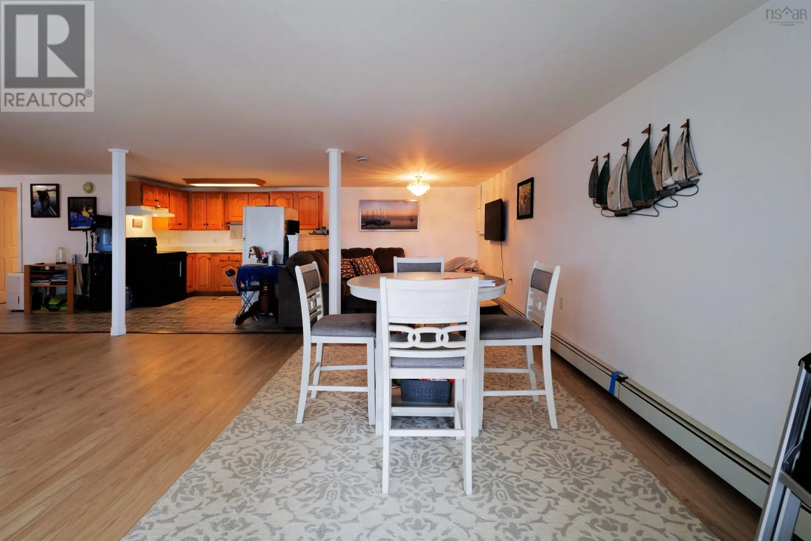 583 HILLSIDE Road