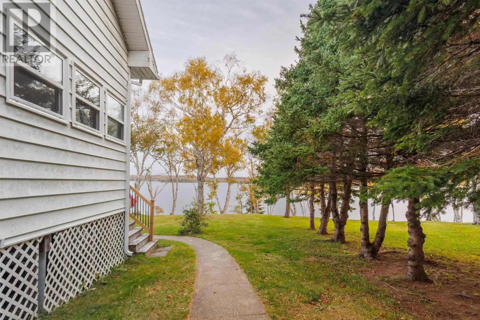 583 HILLSIDE Road