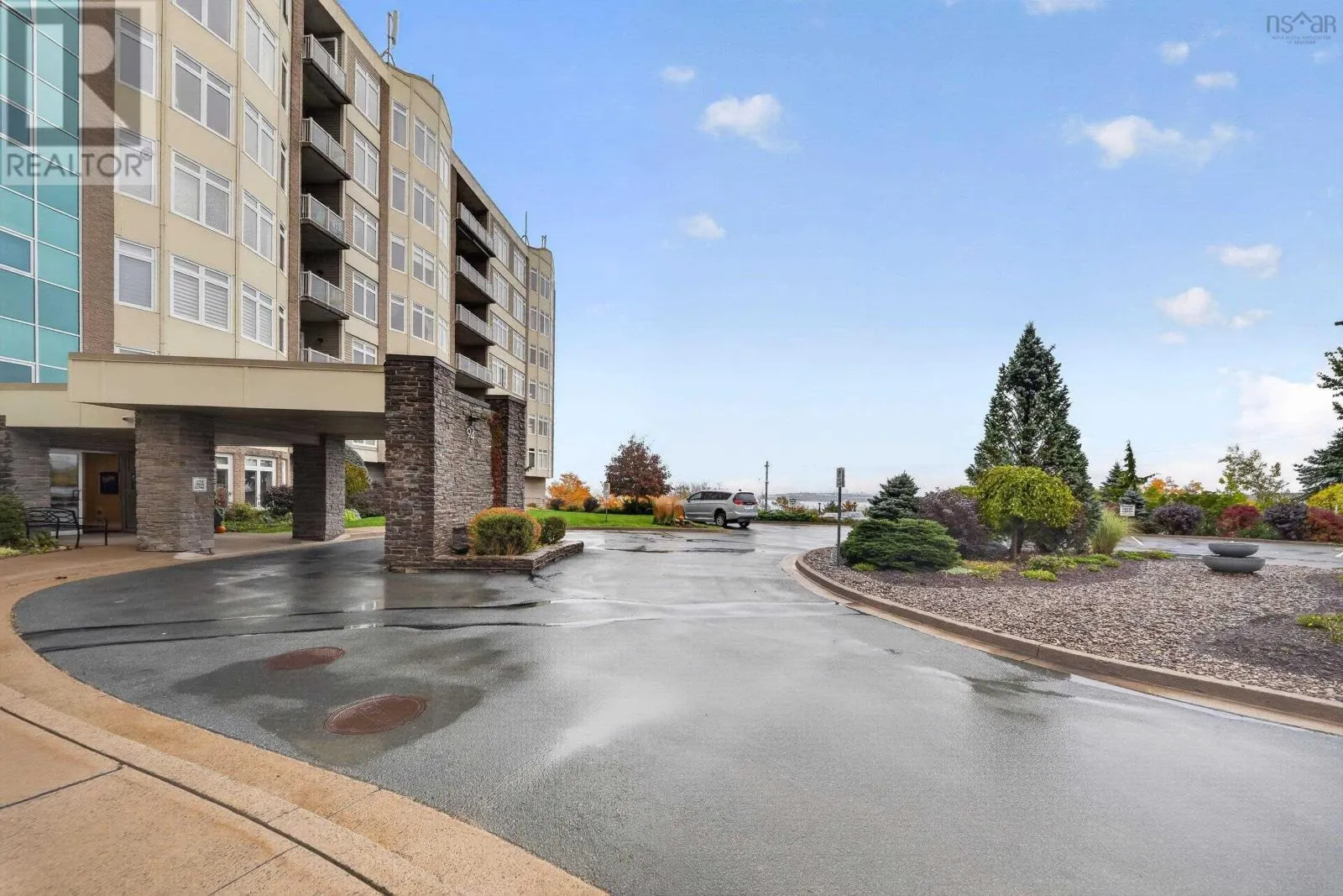 205- 94 Bedros Lane