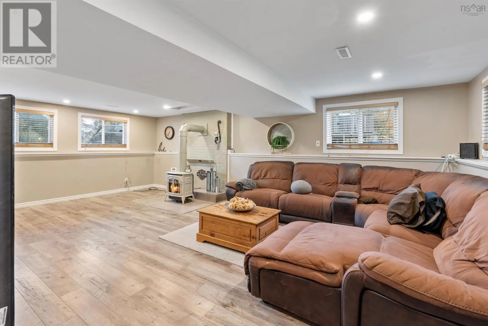 5 Hollyoake Lane