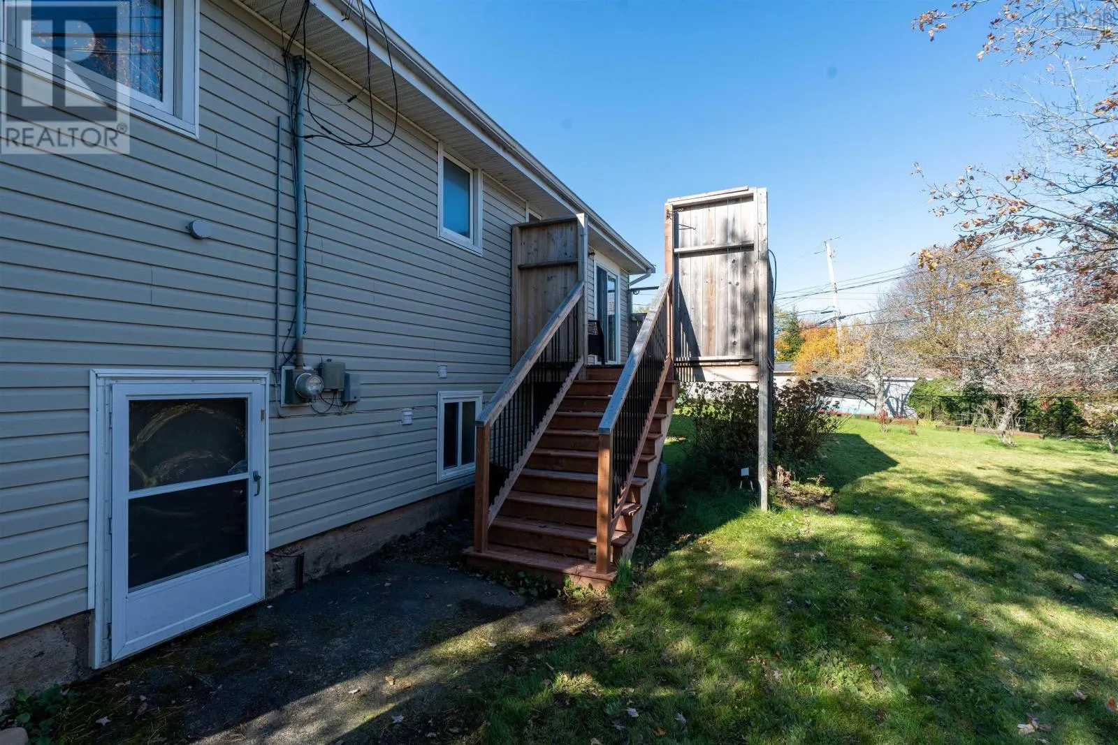 5 Hollyoake Lane