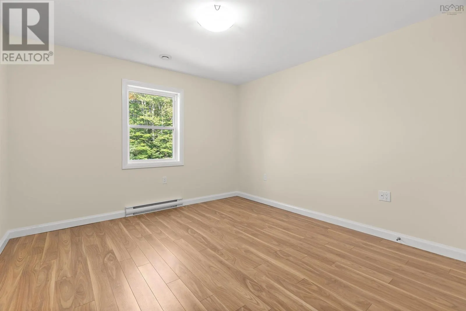1 440 Upper Blandford Road